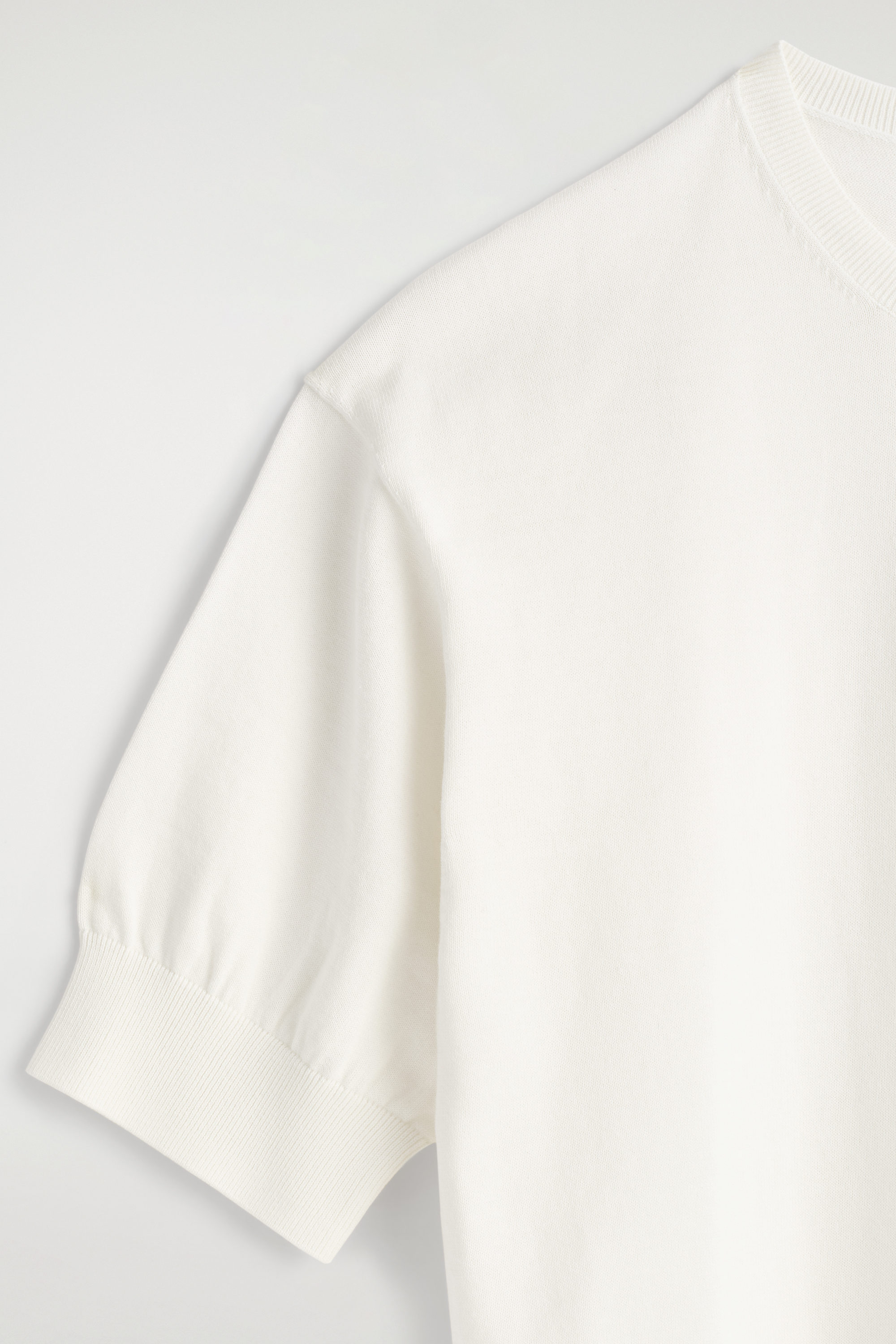 KNITTED COTTON T-SHIRT - OFF-WHITE