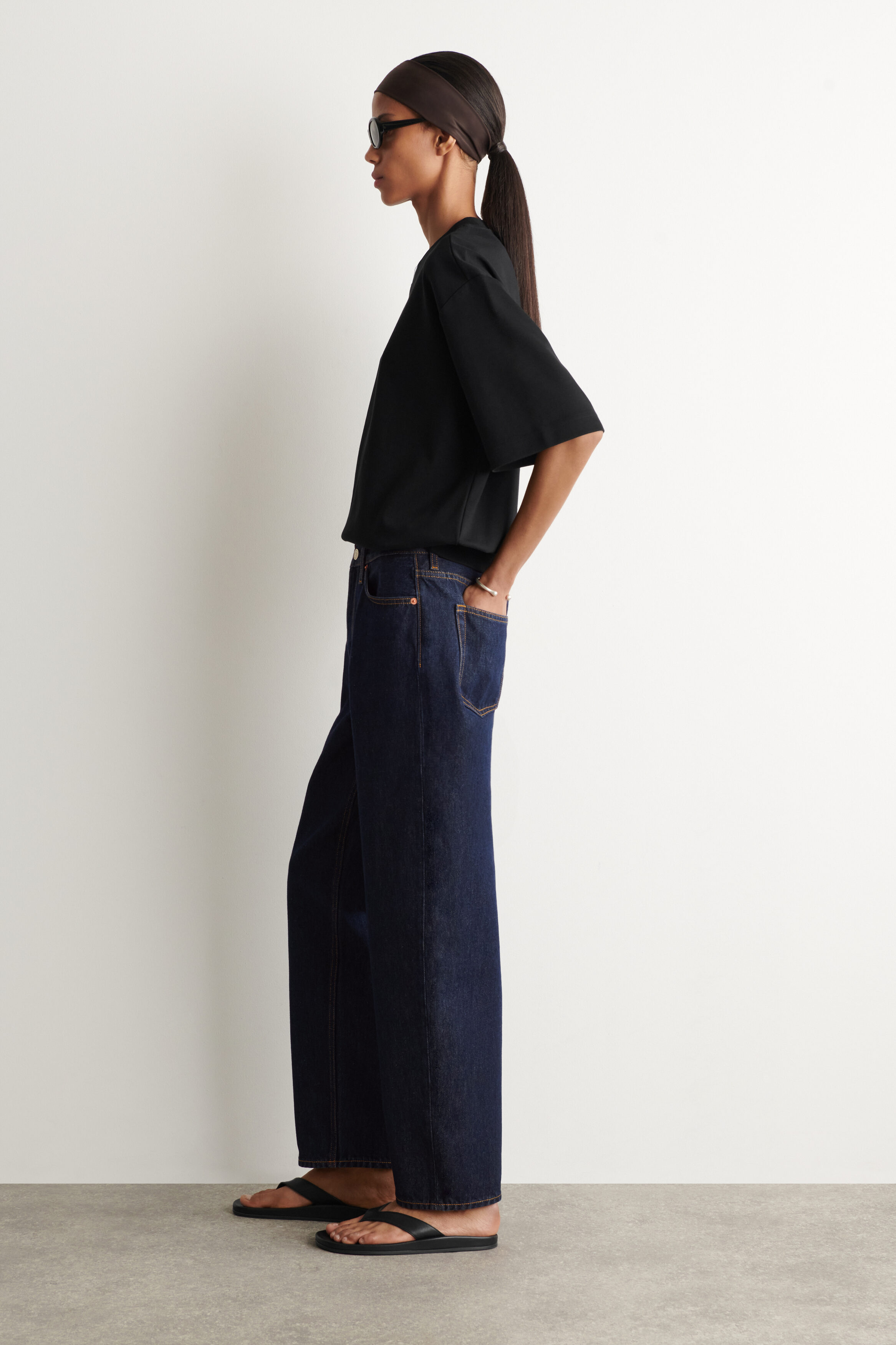 ARCH TAPERED JEANS - INDIGO