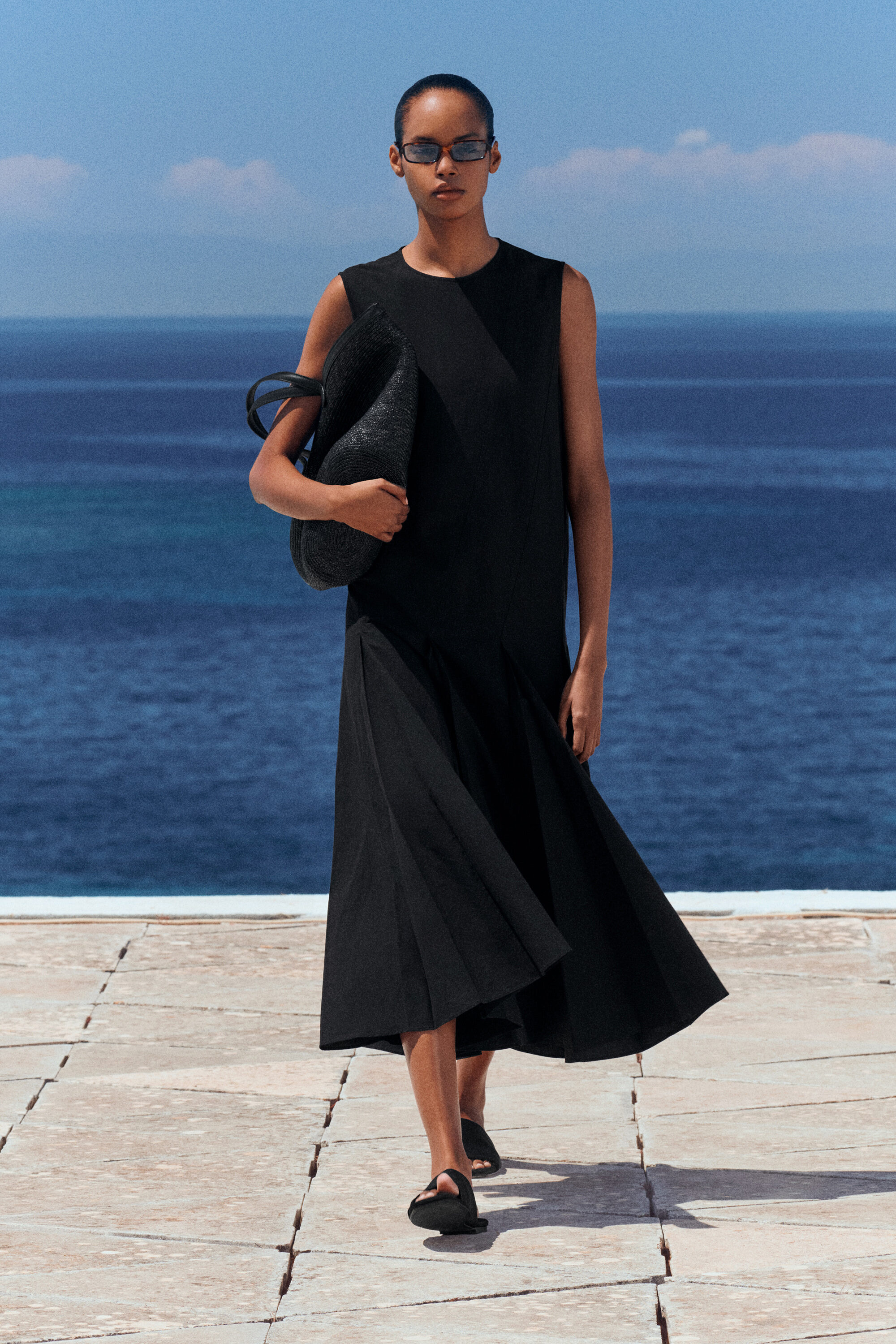 PLEATED COTTON-LINEN MAXI DRESS - BLACK