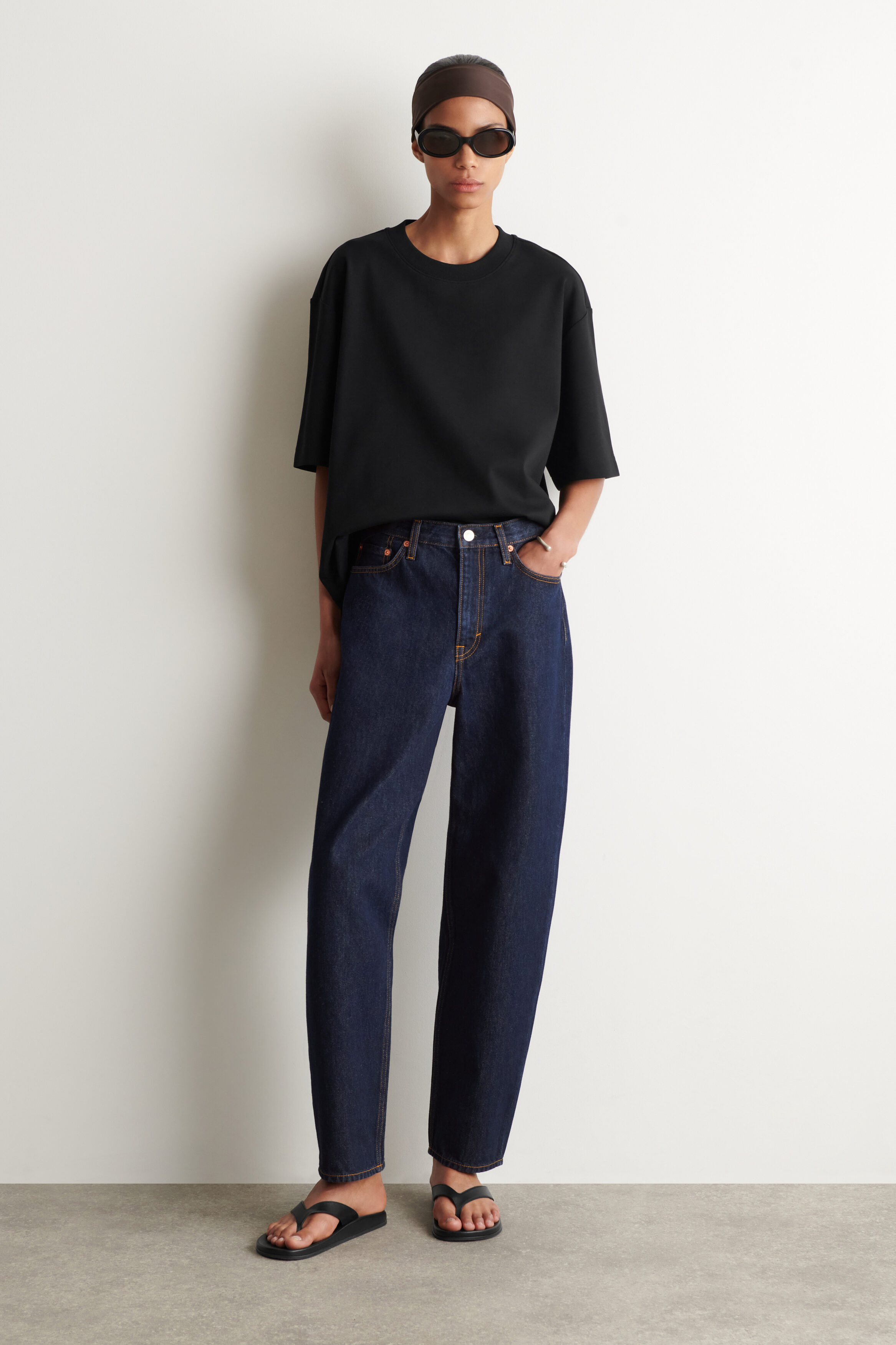 ARCH TAPERED JEANS - INDIGO