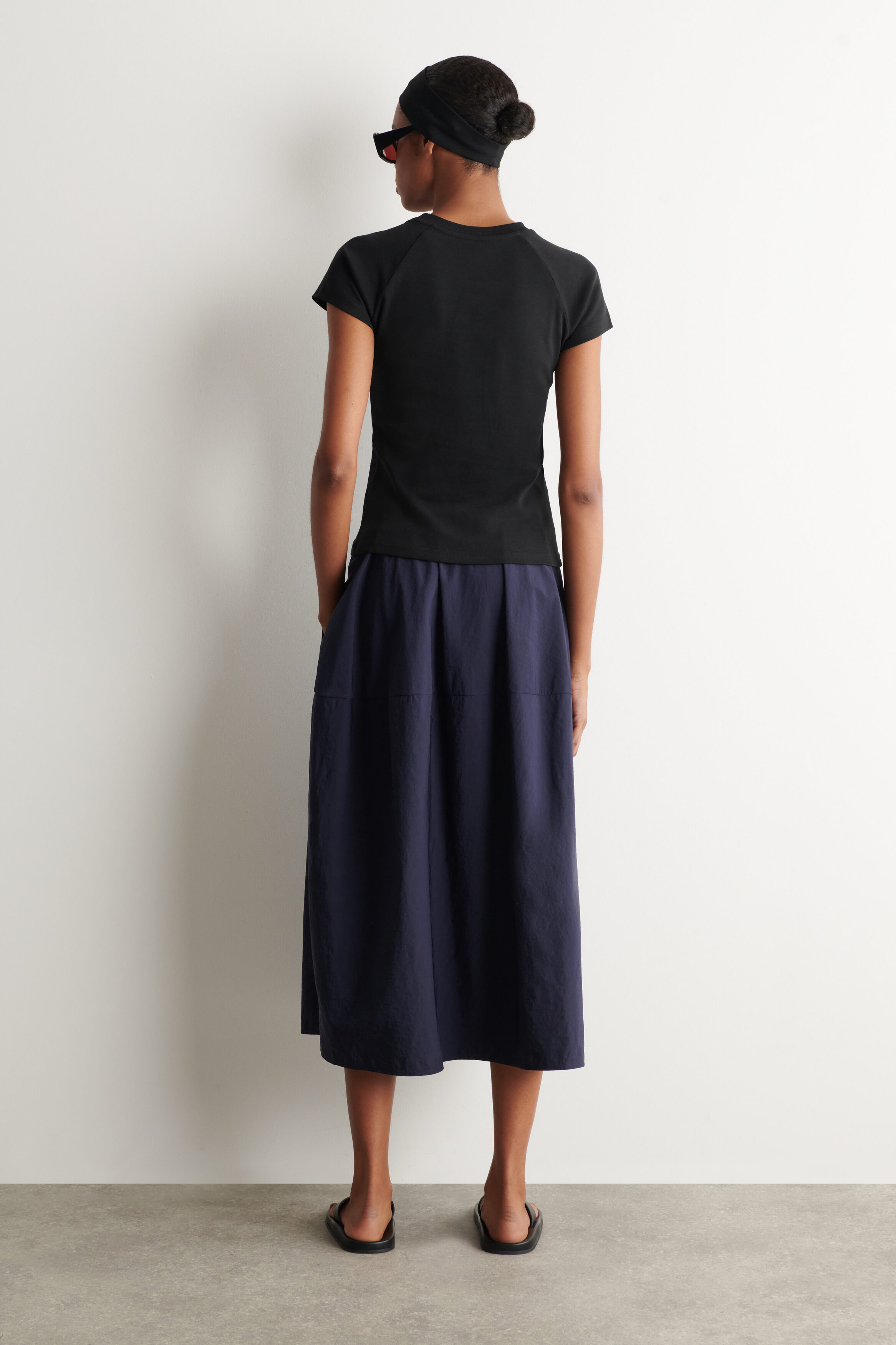 SCULPTED NYLON MIDI SKIRT - NAVY