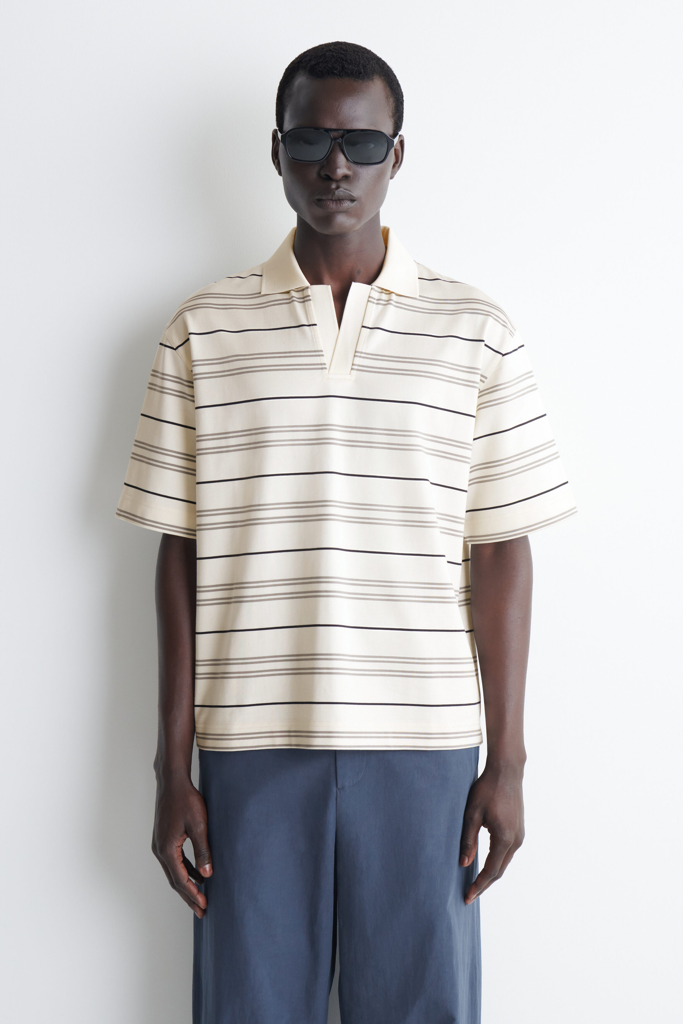 STRIPED OPEN-COLLAR POLO SHIRT - IVORY / STRIPED