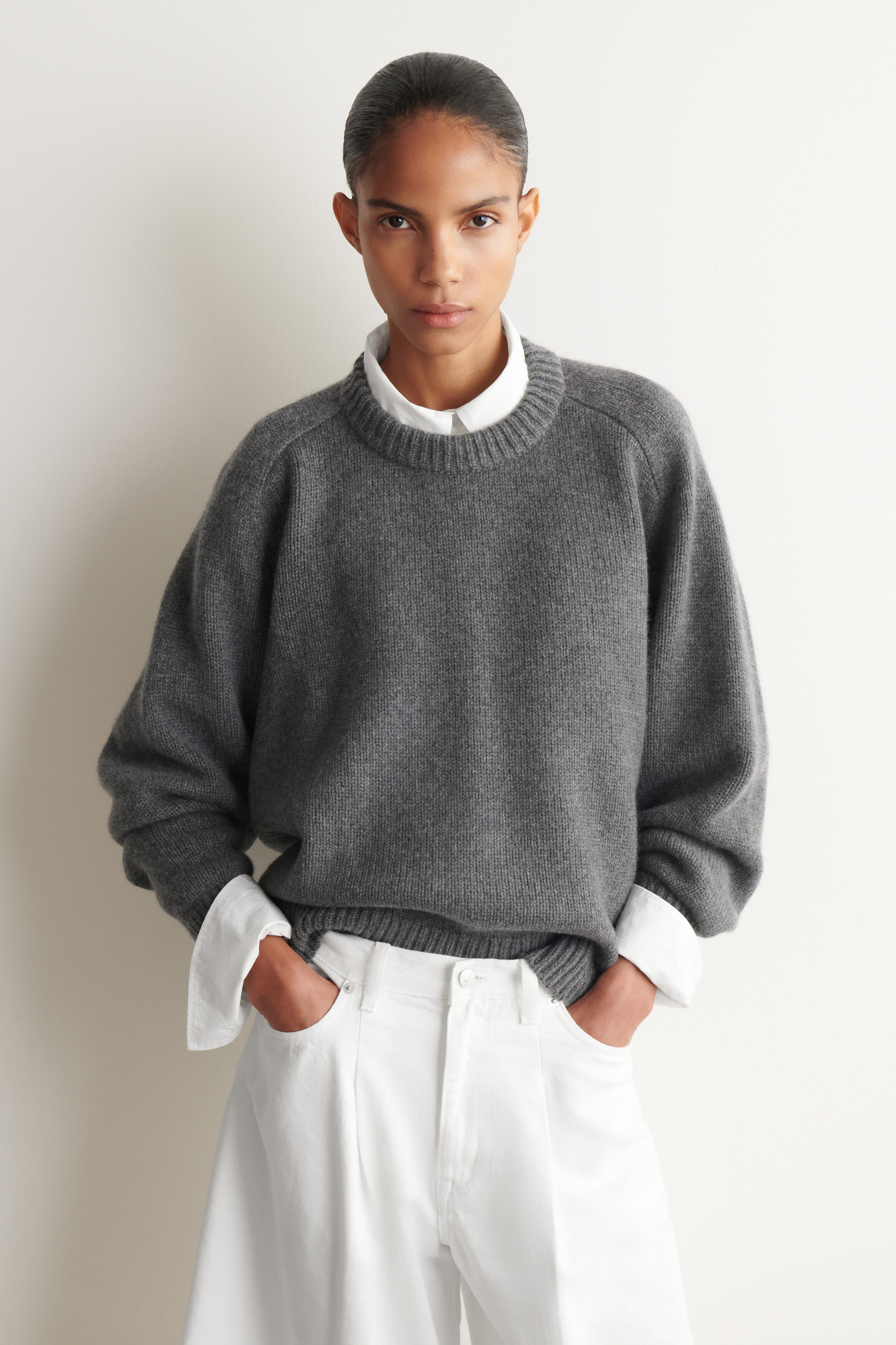 ROUNDED CASHMERE CREW-NECK JUMPER - GRAY MÉLANGE