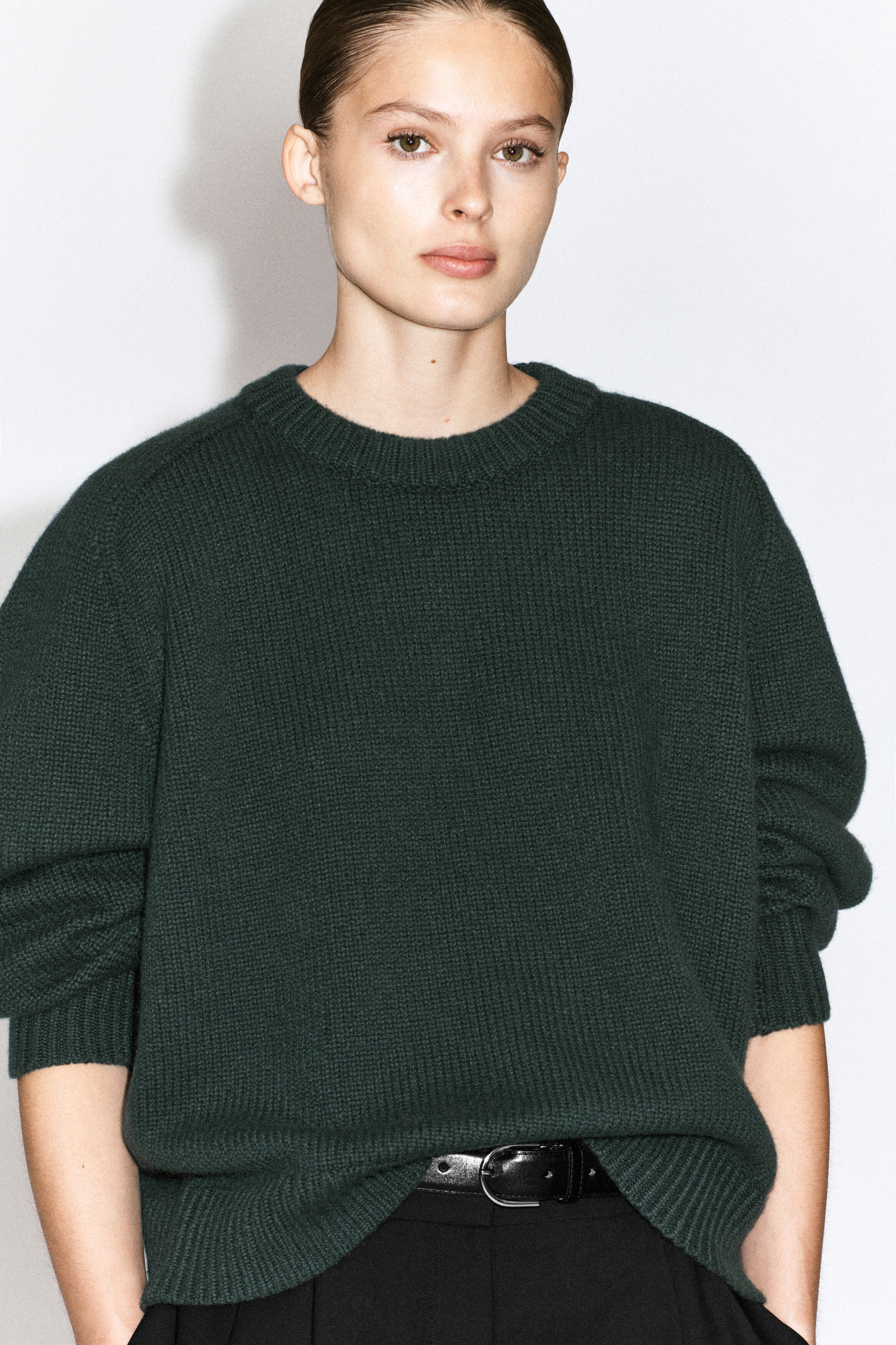 ROUNDED CASHMERE CREW-NECK JUMPER - DARK GREEN