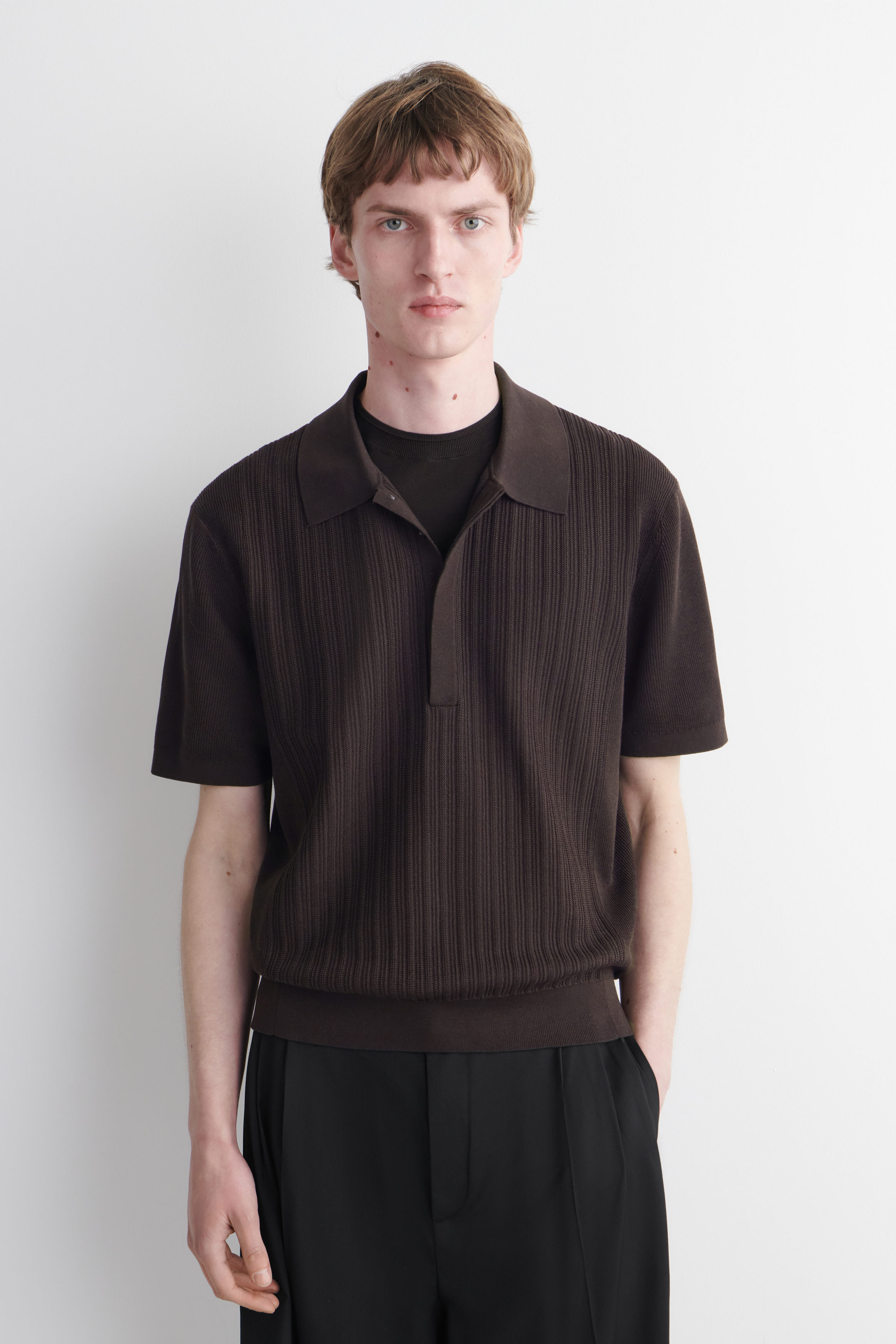 TEXTURED-PANEL COTTON POLO SHIRT - DARK BROWN