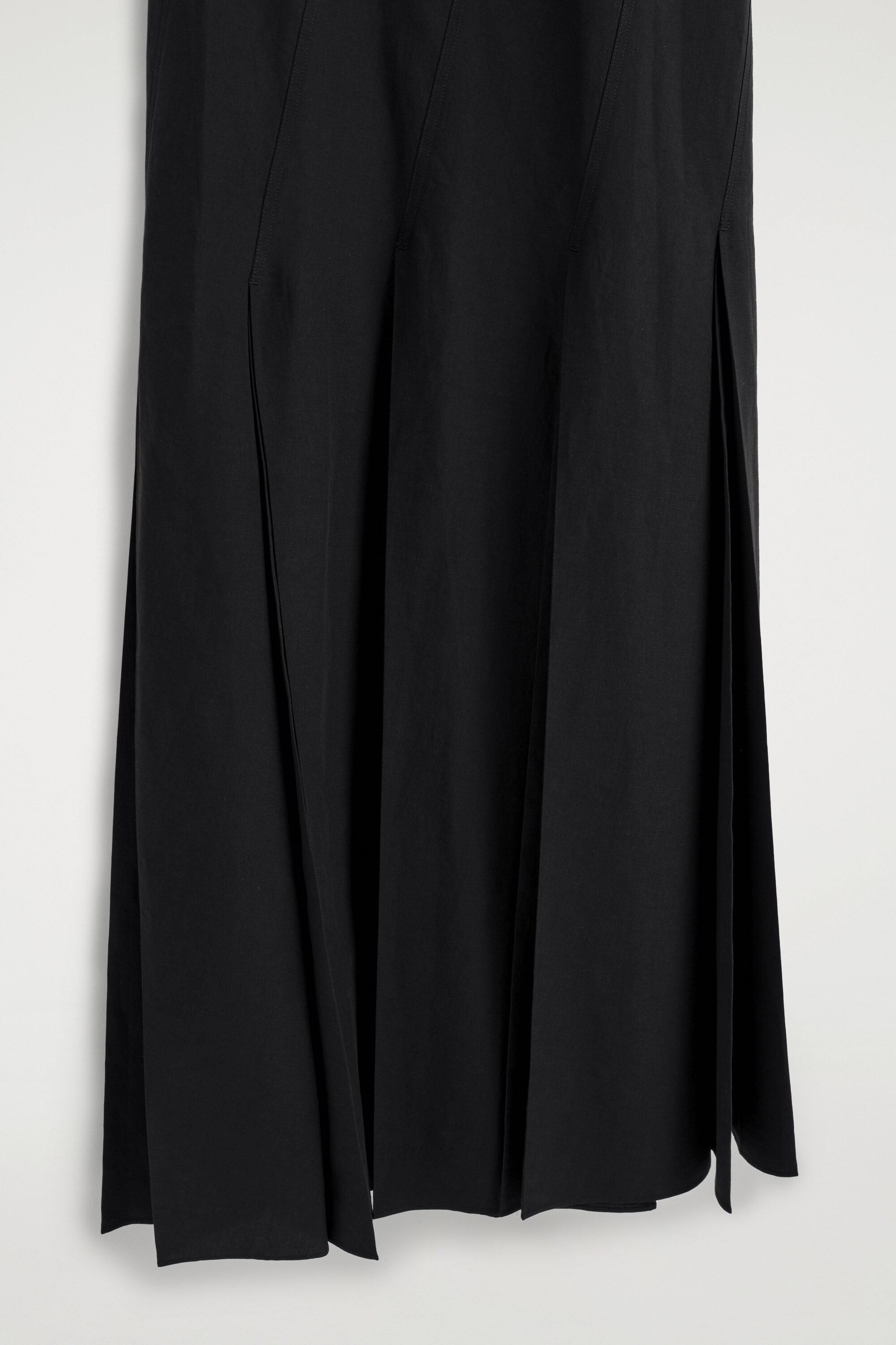 PLEATED COTTON-LINEN MAXI DRESS - BLACK