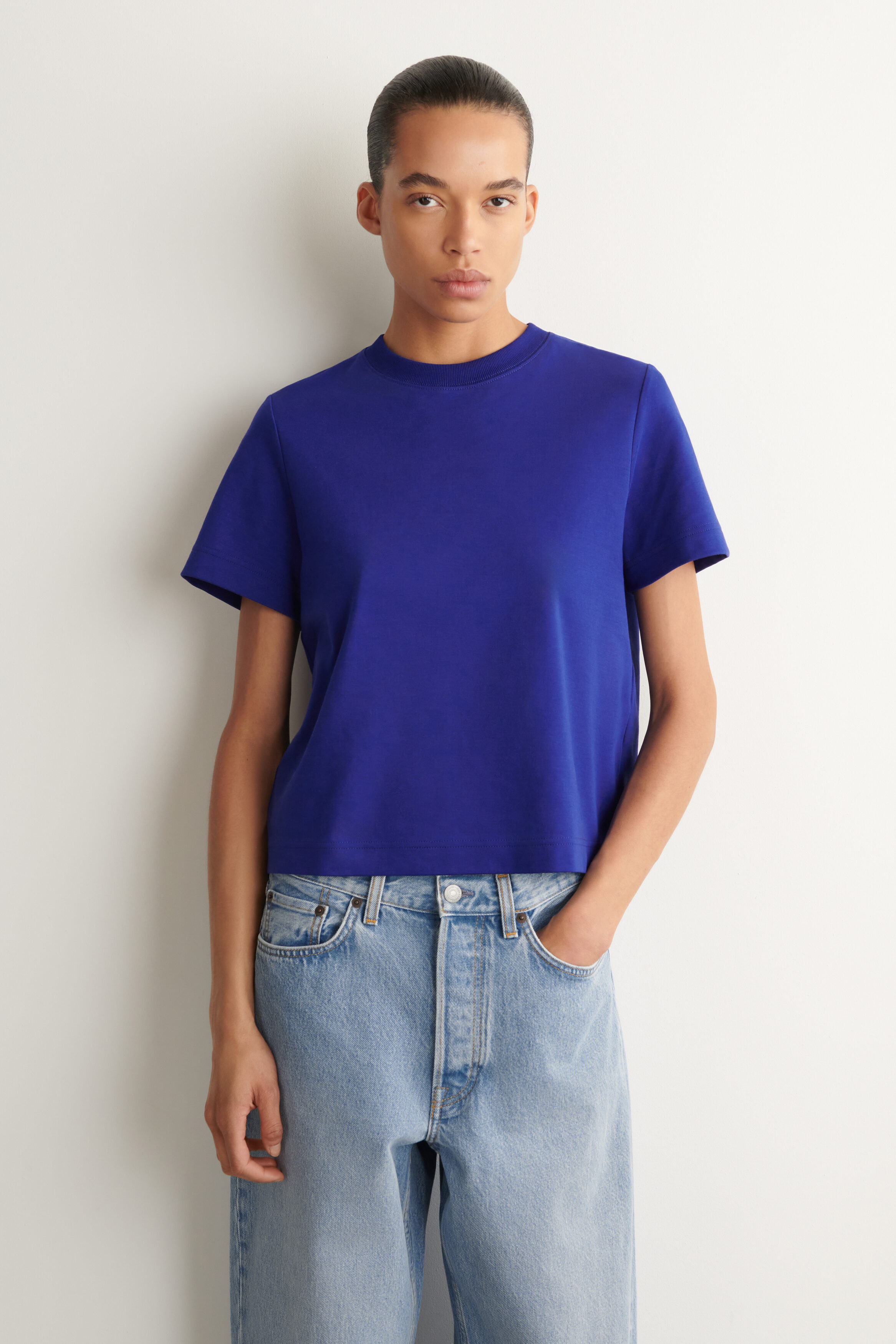 CLEAN CUT T-SHIRT - COBALT BLUE
