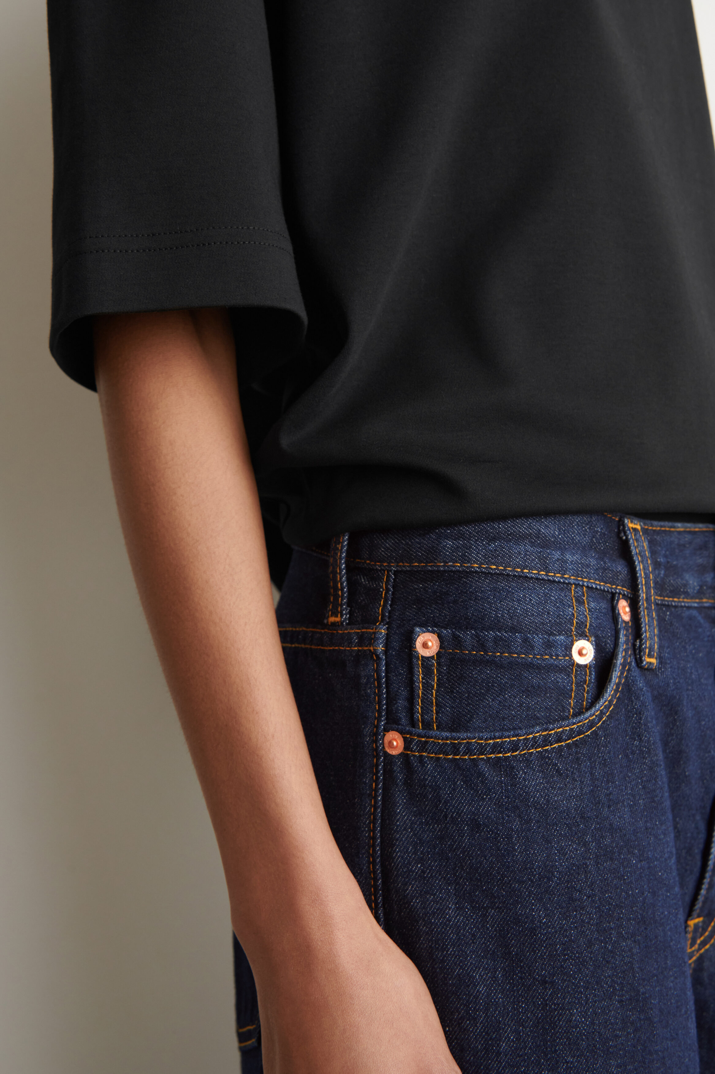 ARCH TAPERED JEANS - INDIGO