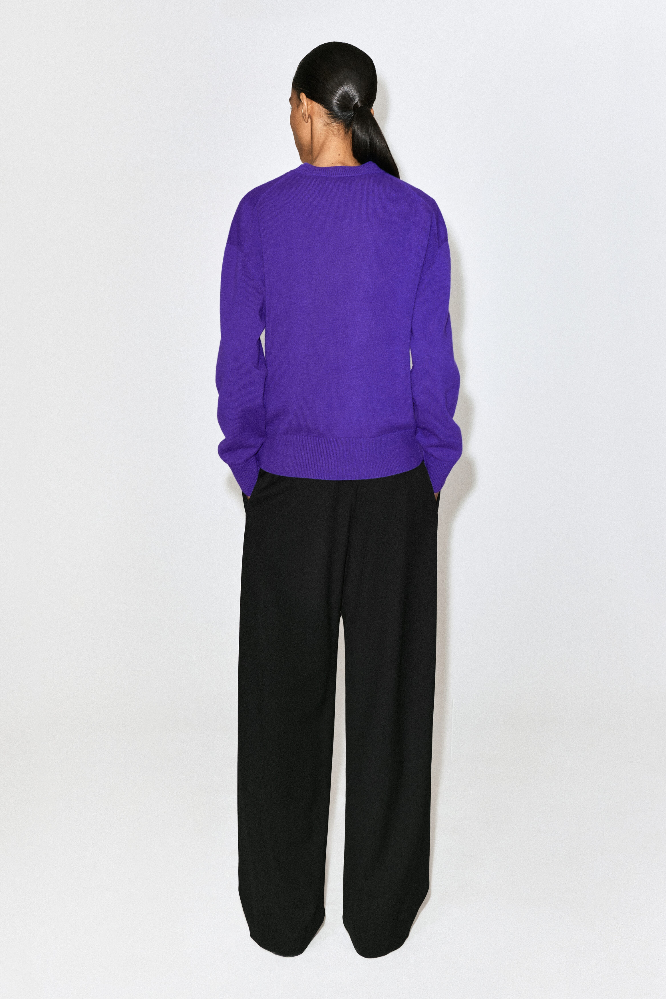 MERINO WOOL LAYERED V-NECK SWEATER - PURPLE