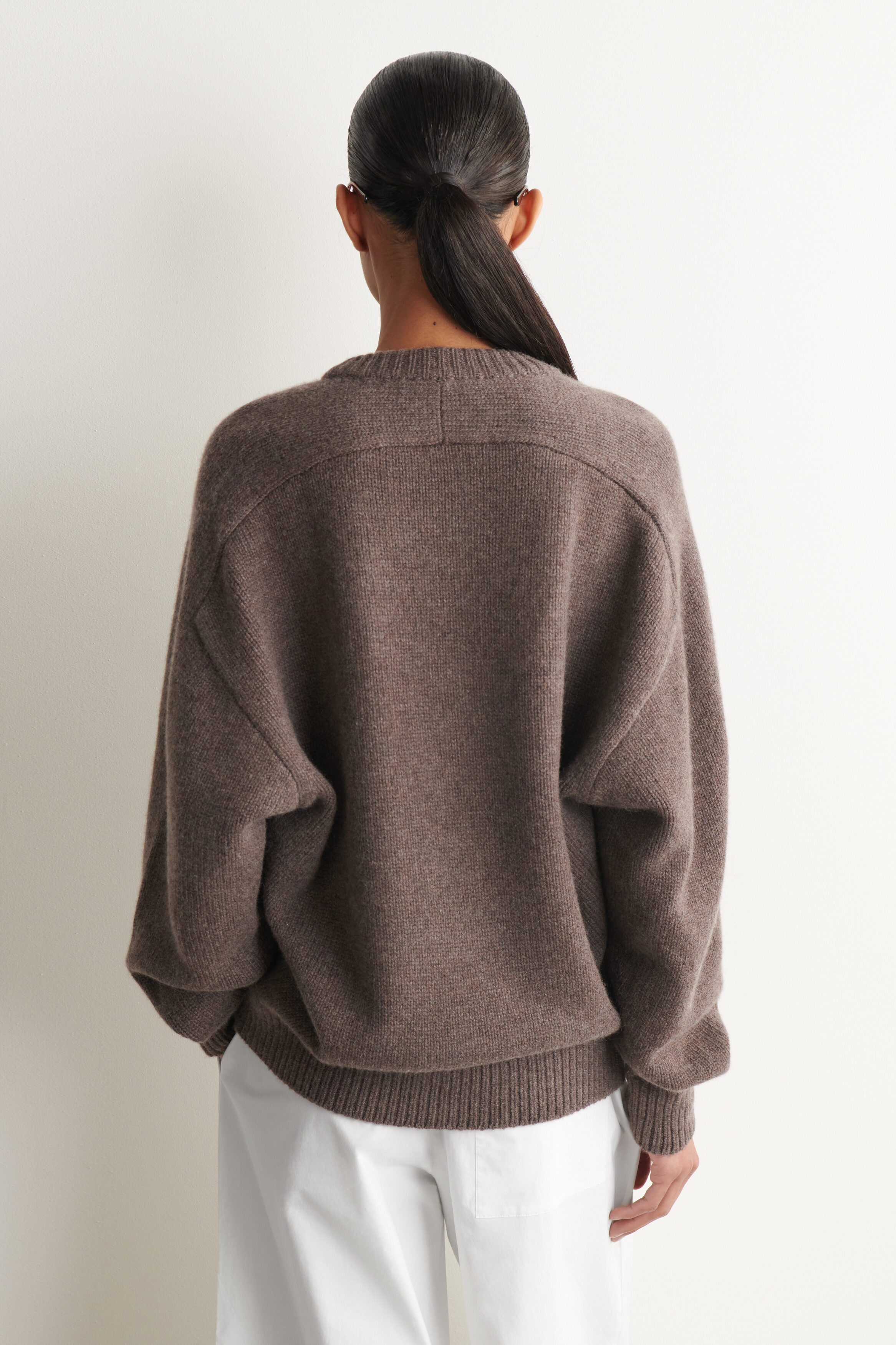 ROUNDED CASHMERE CREW-NECK JUMPER - BROWN MÉLANGE