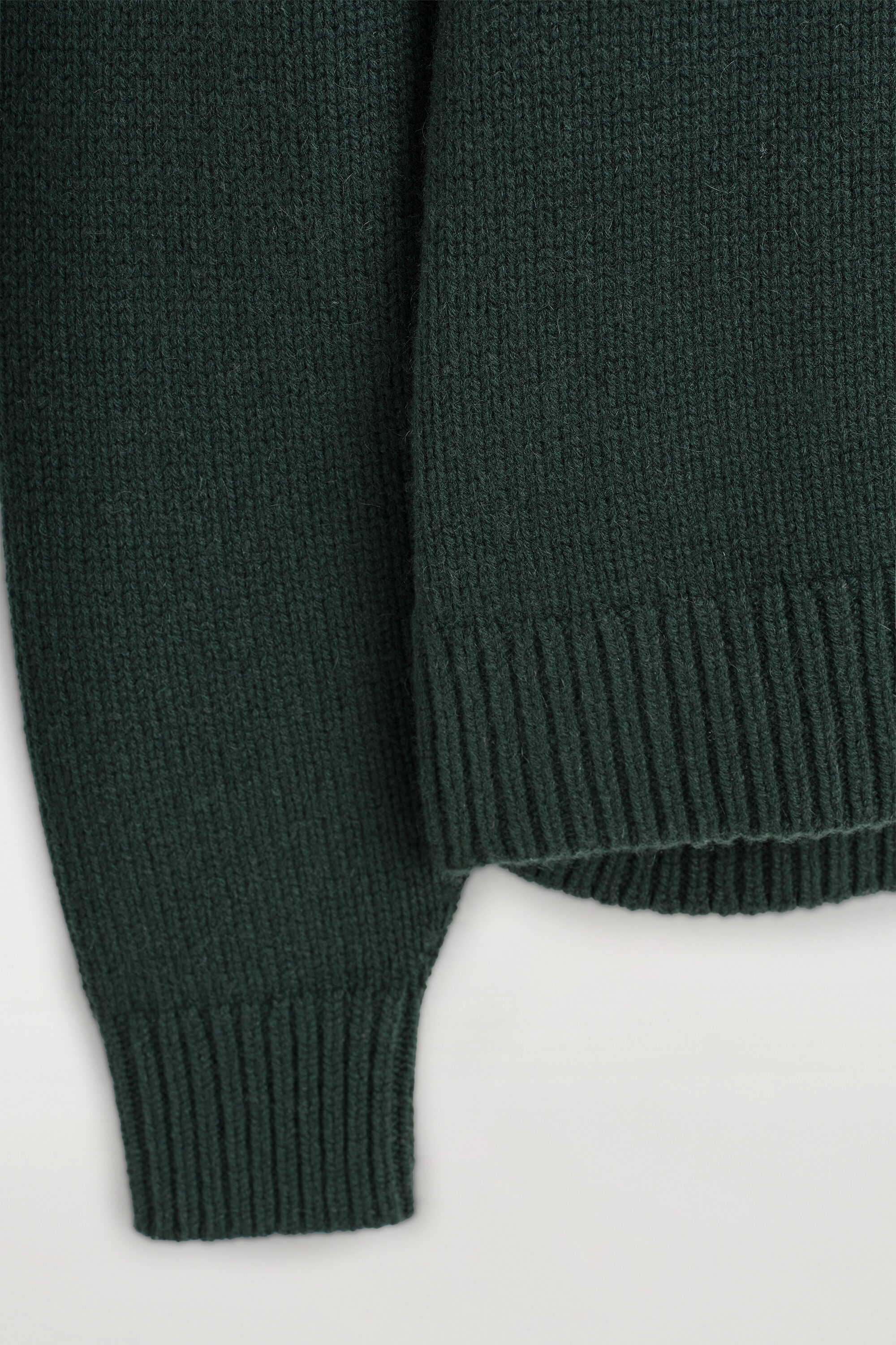 ROUNDED CASHMERE CREW-NECK JUMPER - DARK GREEN