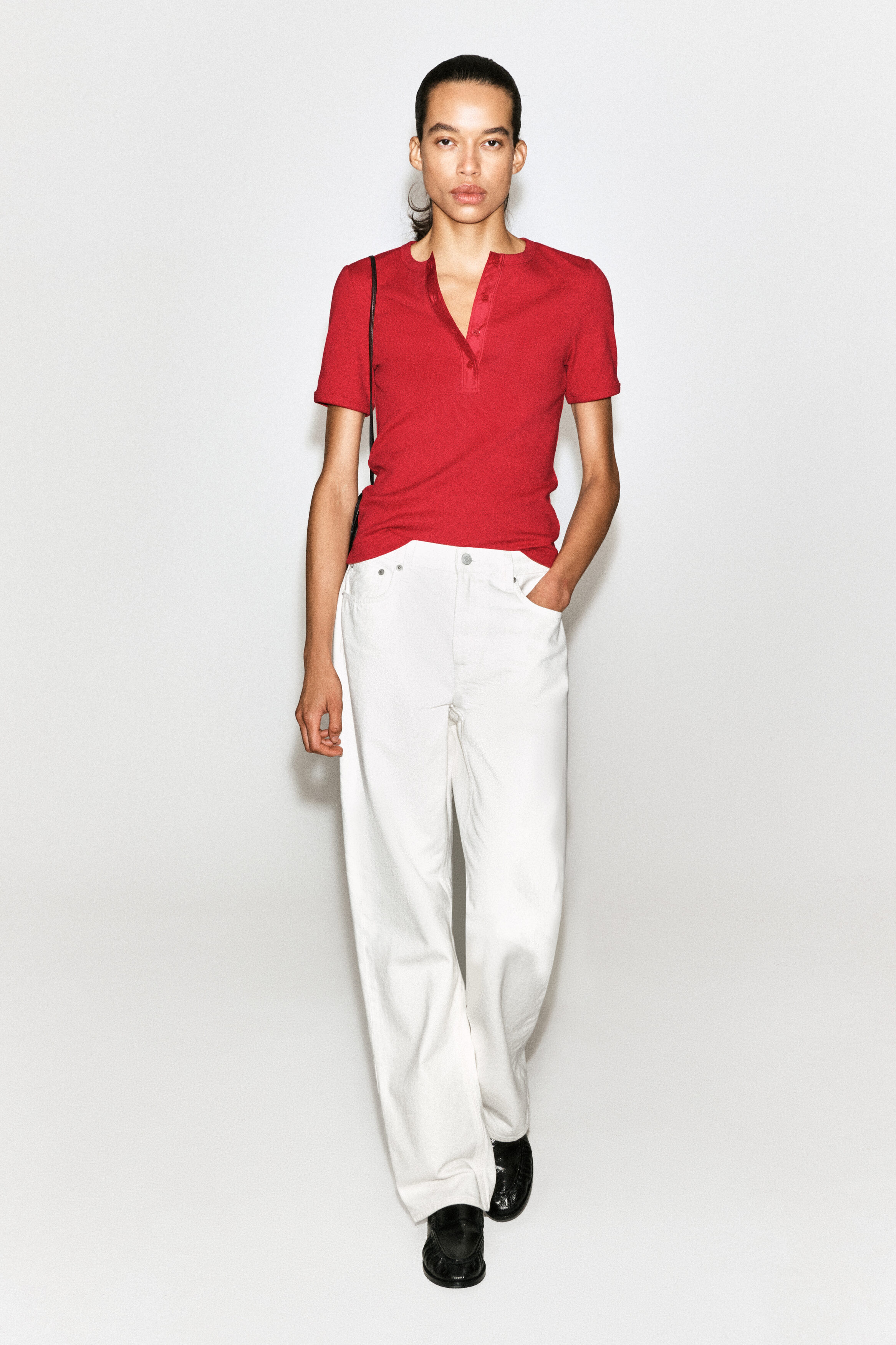 RIBBED HENLEY T-SHIRT - RED