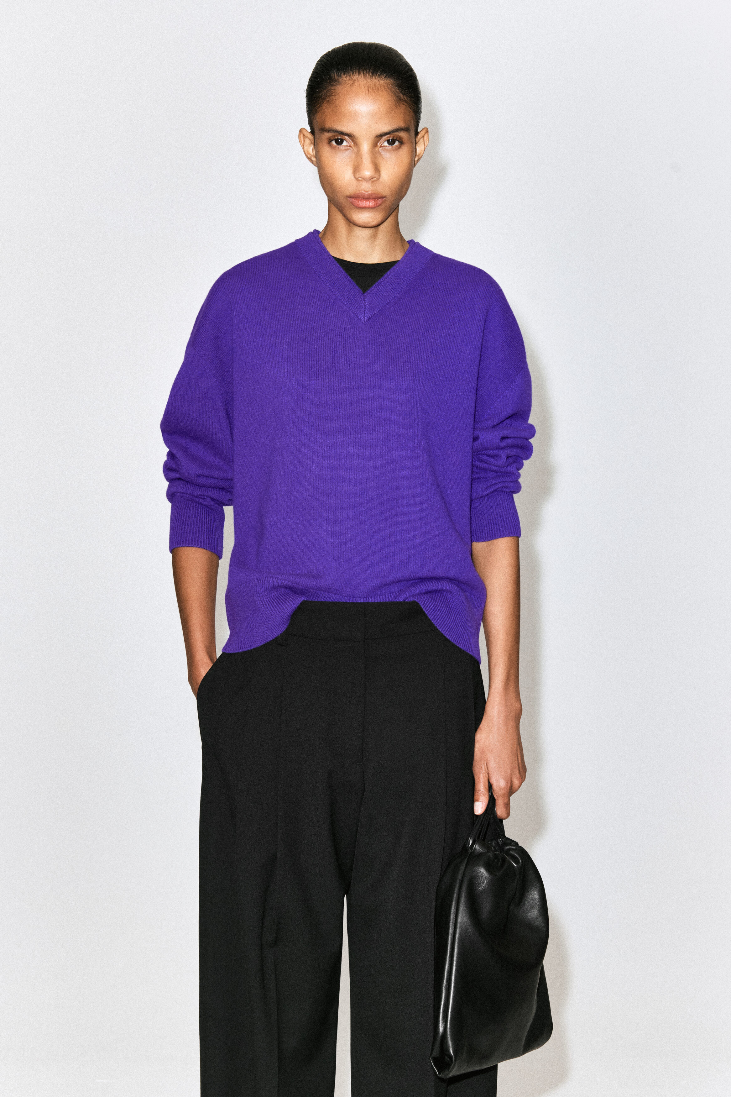 MERINO WOOL LAYERED V-NECK SWEATER - PURPLE