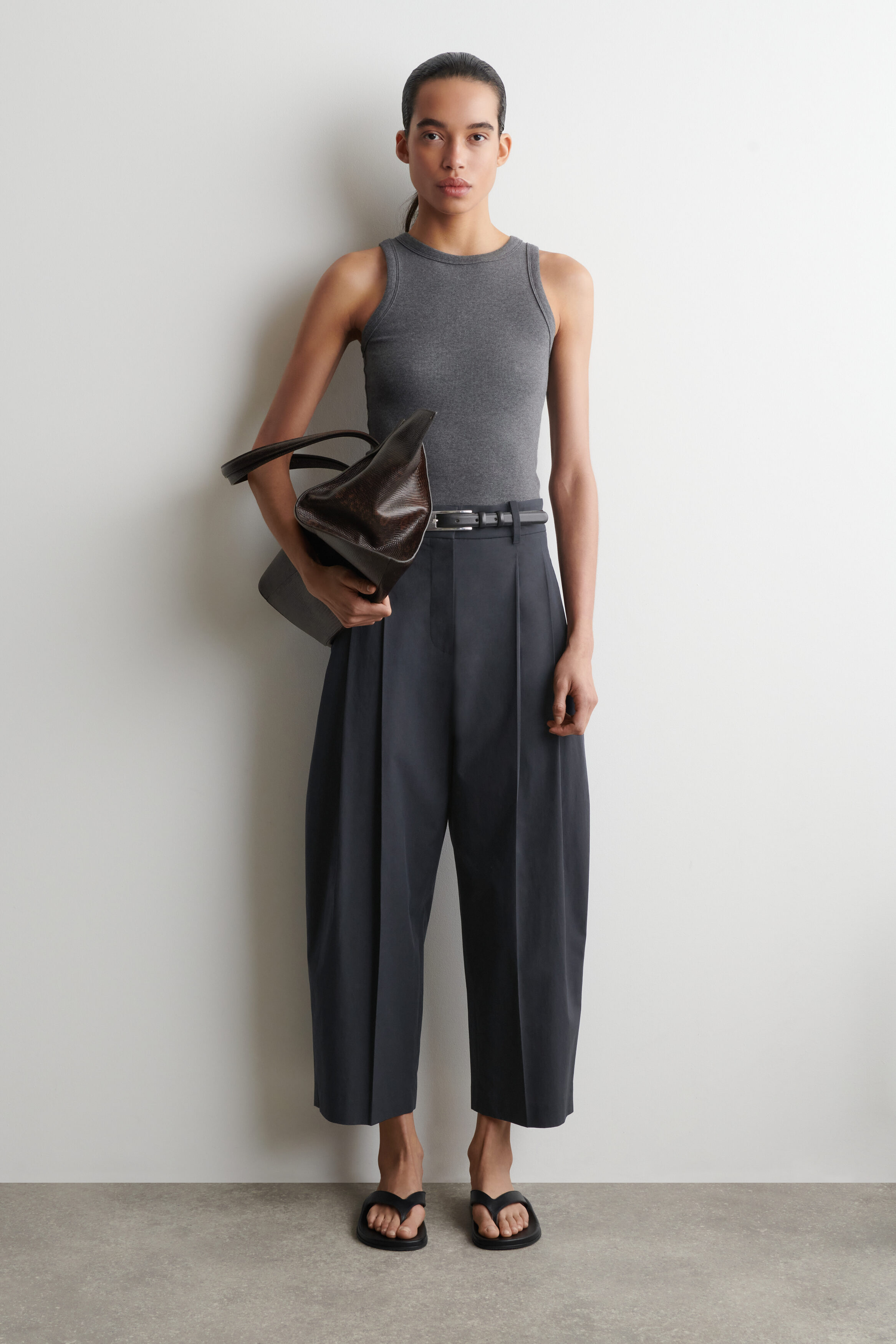 TAILORED COTTON BARREL-LEG PANTS - NAVY