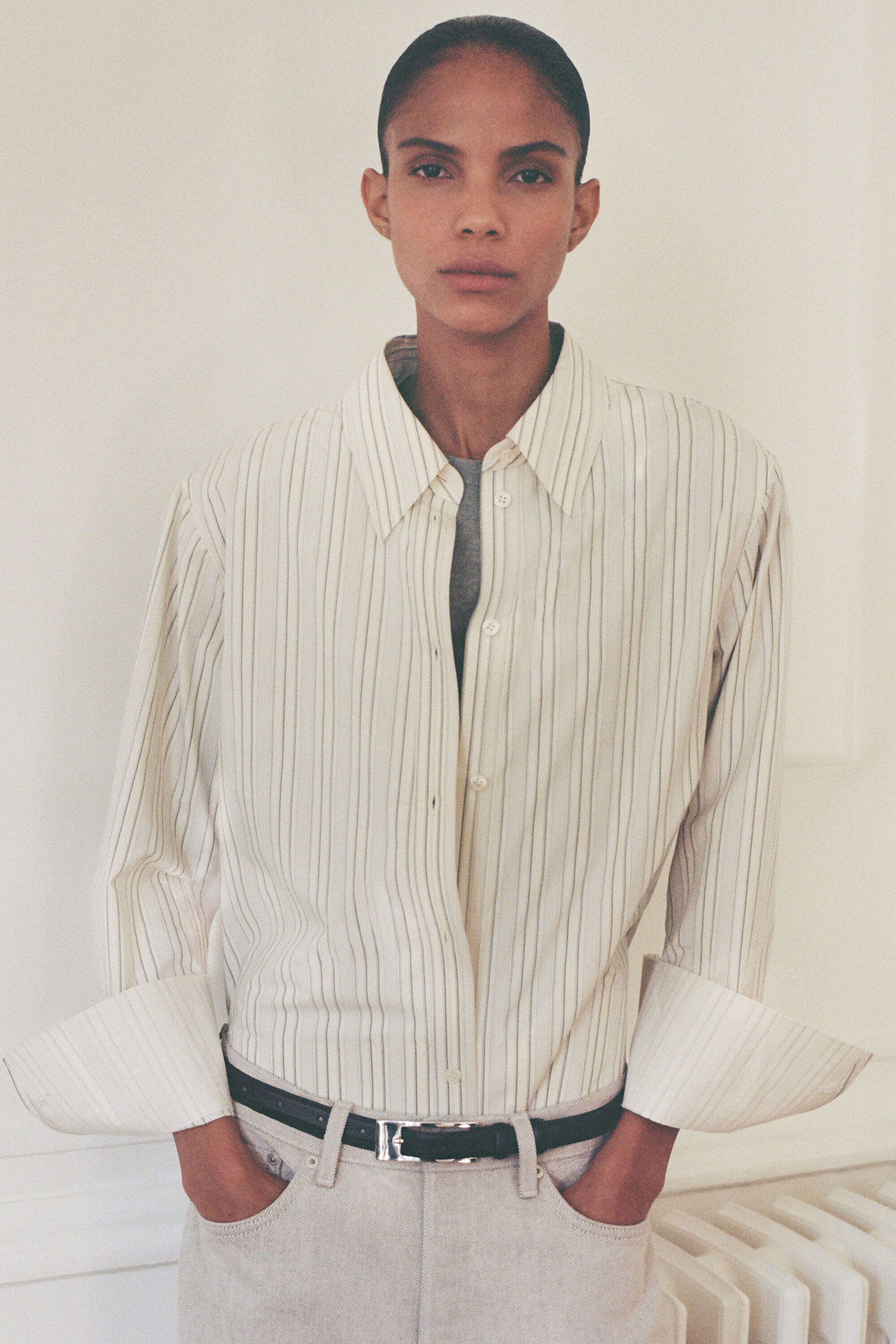 FACADE STRAIGHT-LEG JEANS - TAUPE