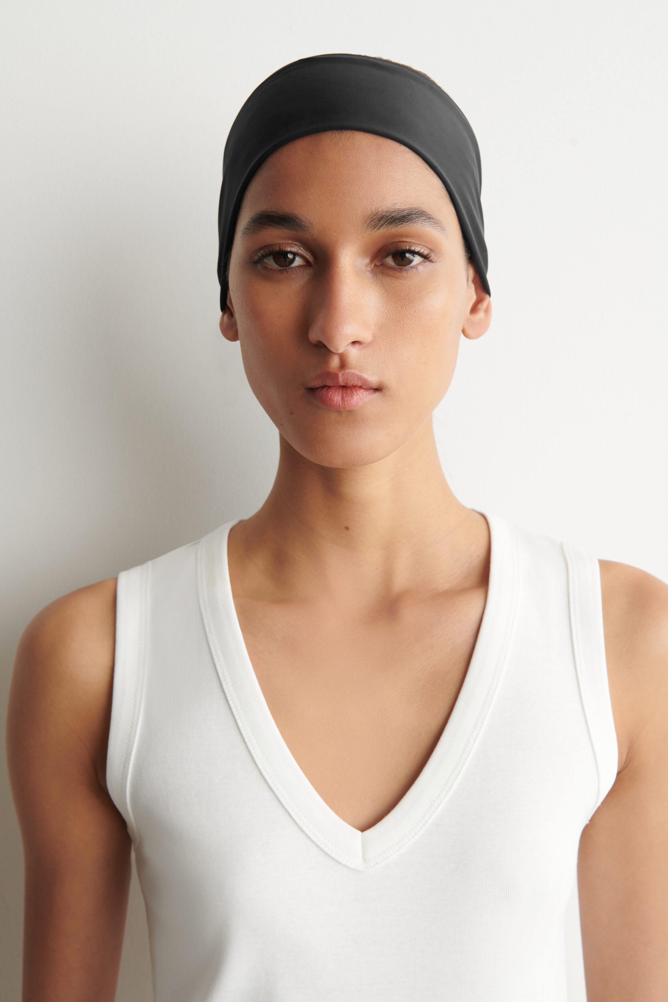 COTTON V-NECK TANK TOP - WHITE