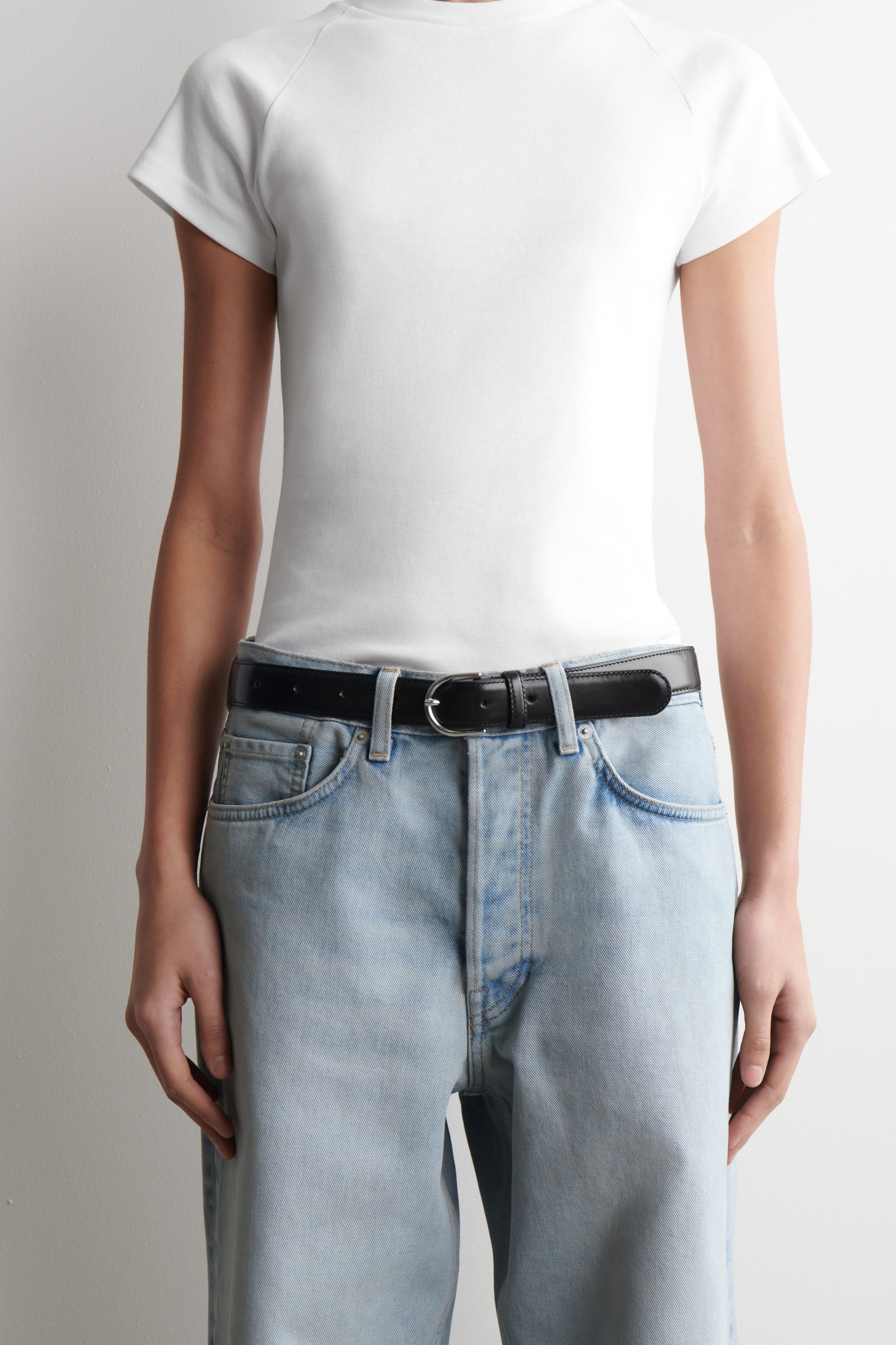 FACADE STRAIGHT-LEG JEANS - LIGHT BLUE