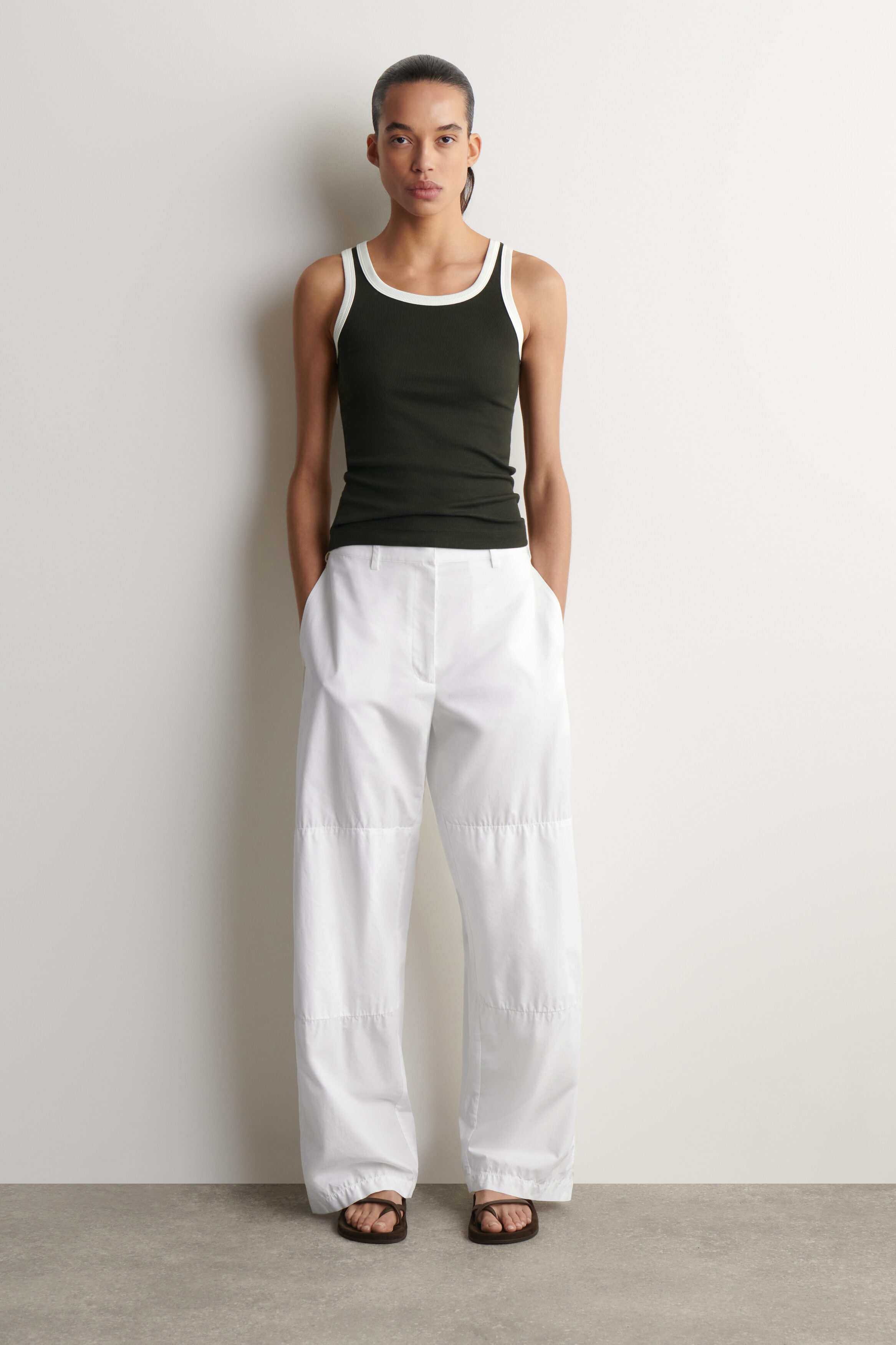 RIBBED COTTON TANK TOP - KHAKI / WHITE