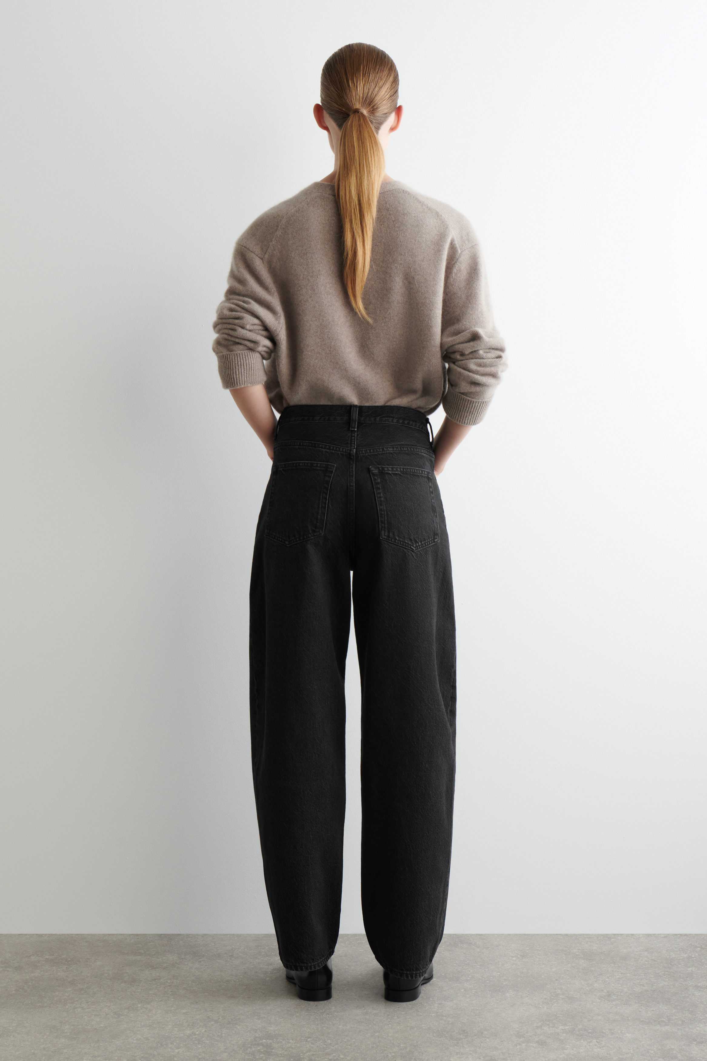 BAY BARREL-LEG JEANS - BLACK