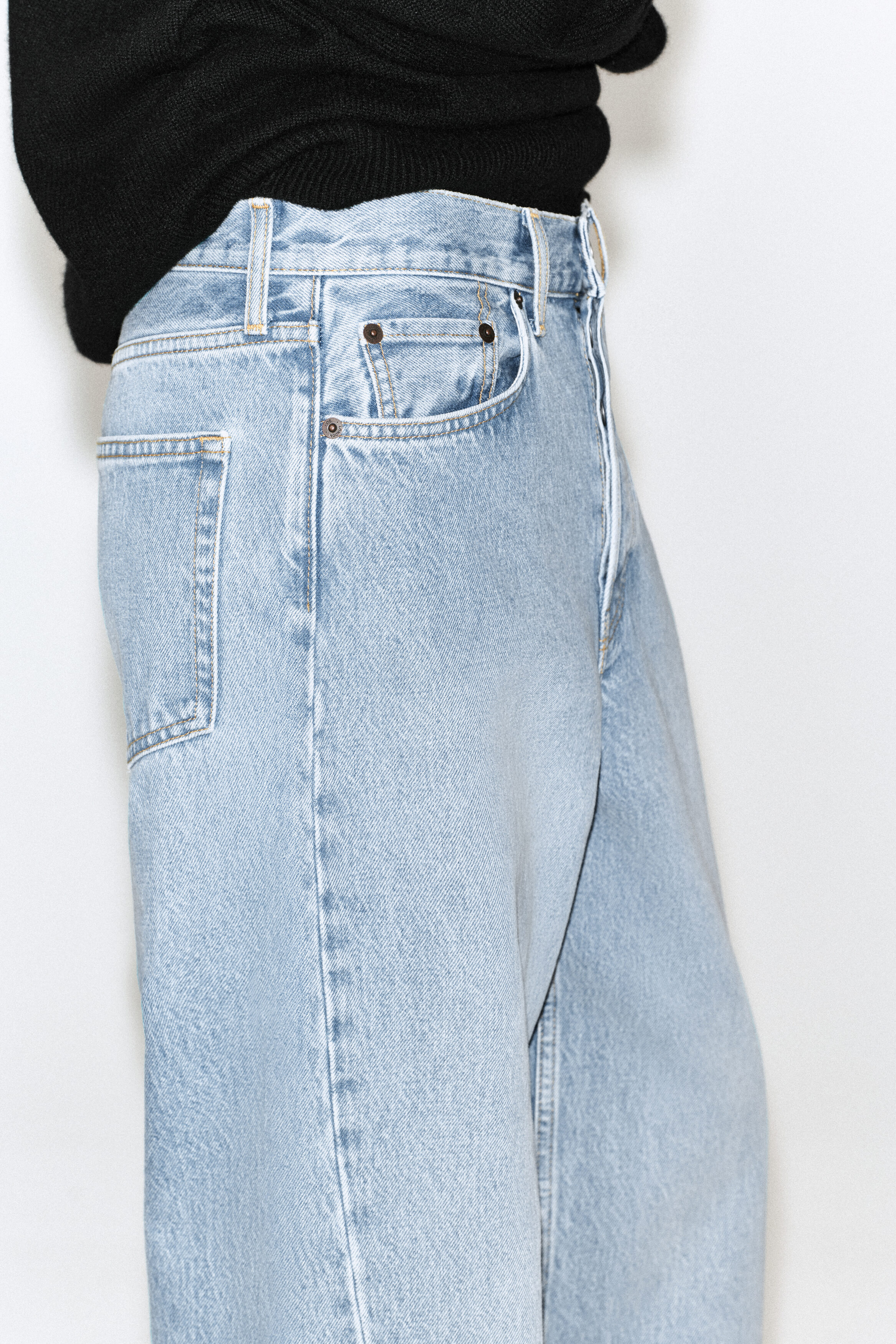 FACADE STRAIGHT-LEG JEANS - BLUE
