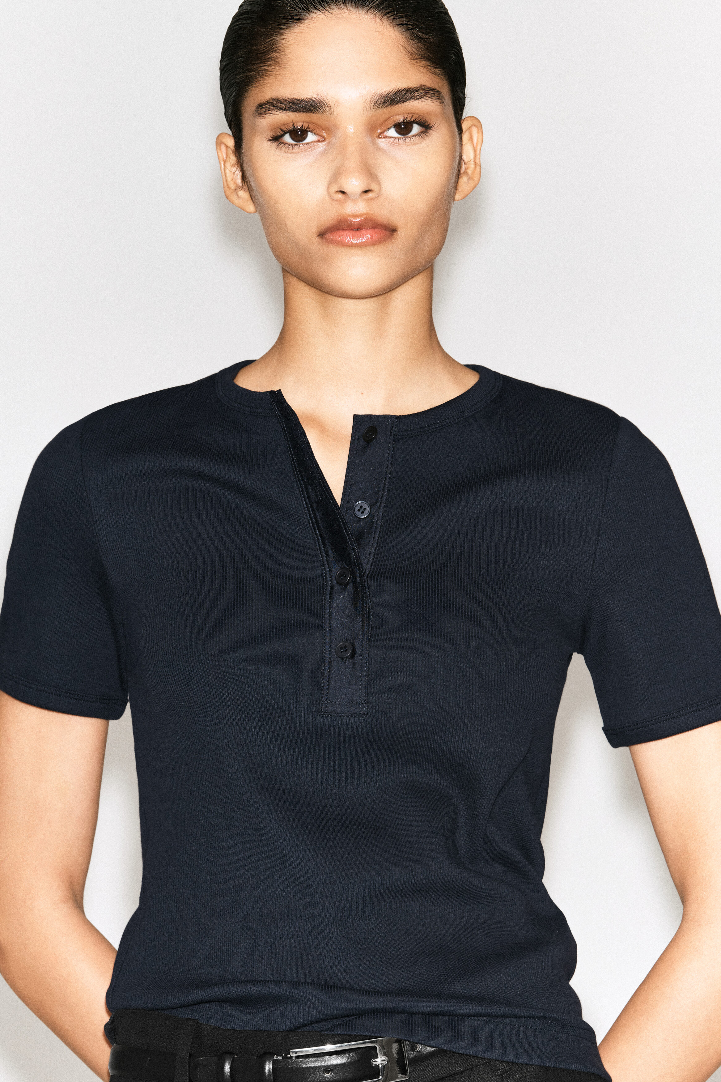 RIBBED HENLEY T-SHIRT - NAVY