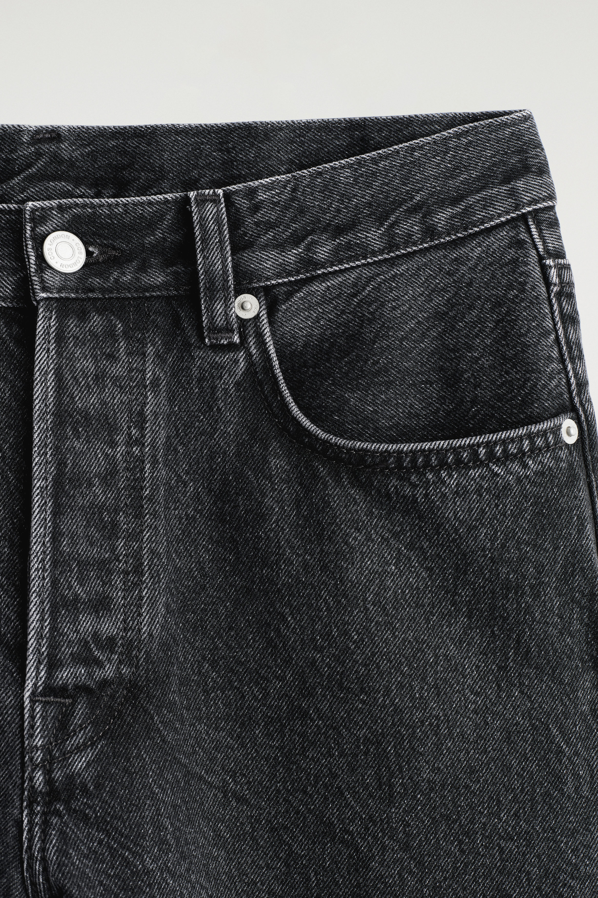 PIPELINE SLIM-LEG JEANS - BLACK