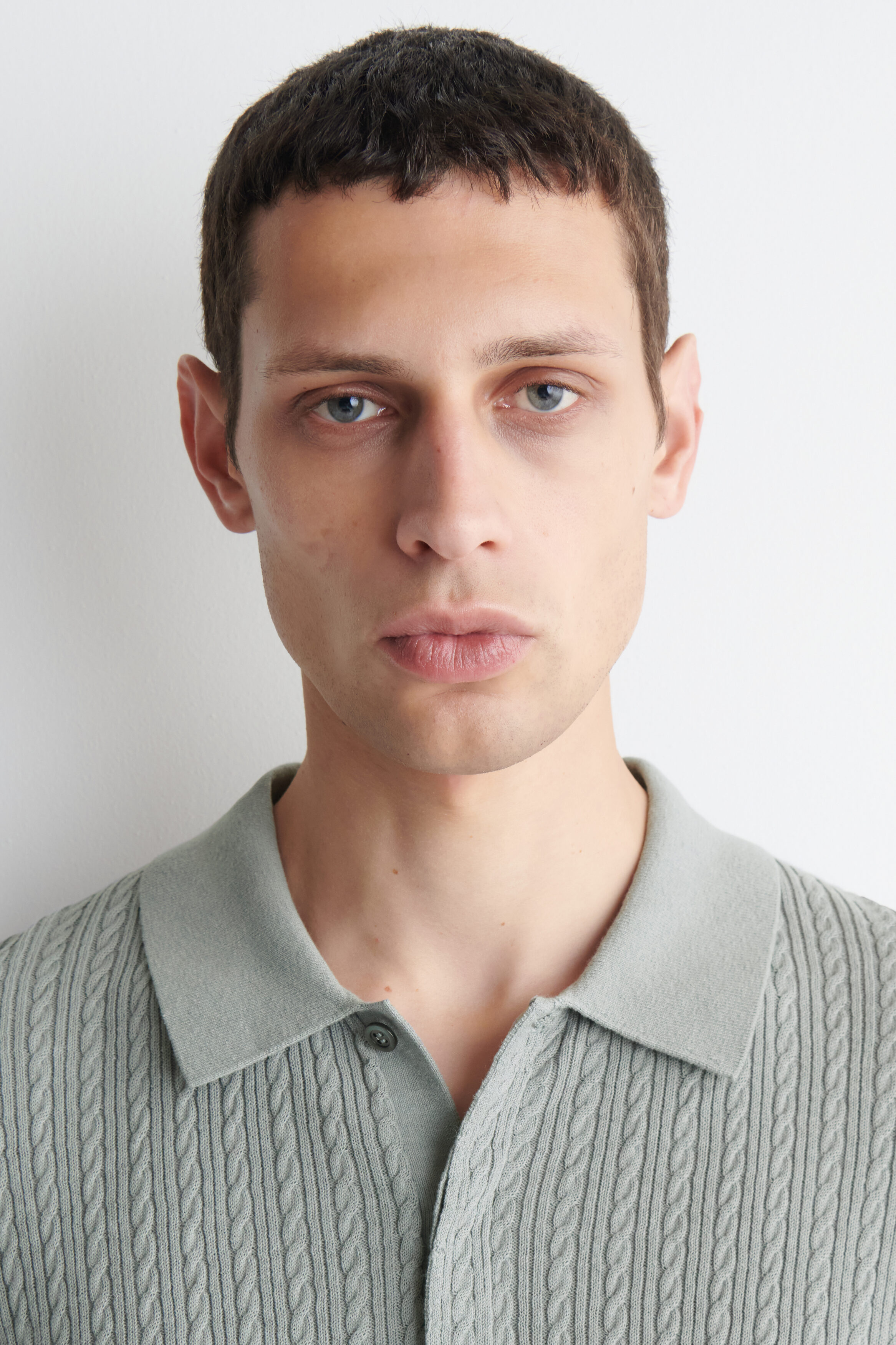 CABLE-KNIT COTTON-LINEN POLO SHIRT - GRAY