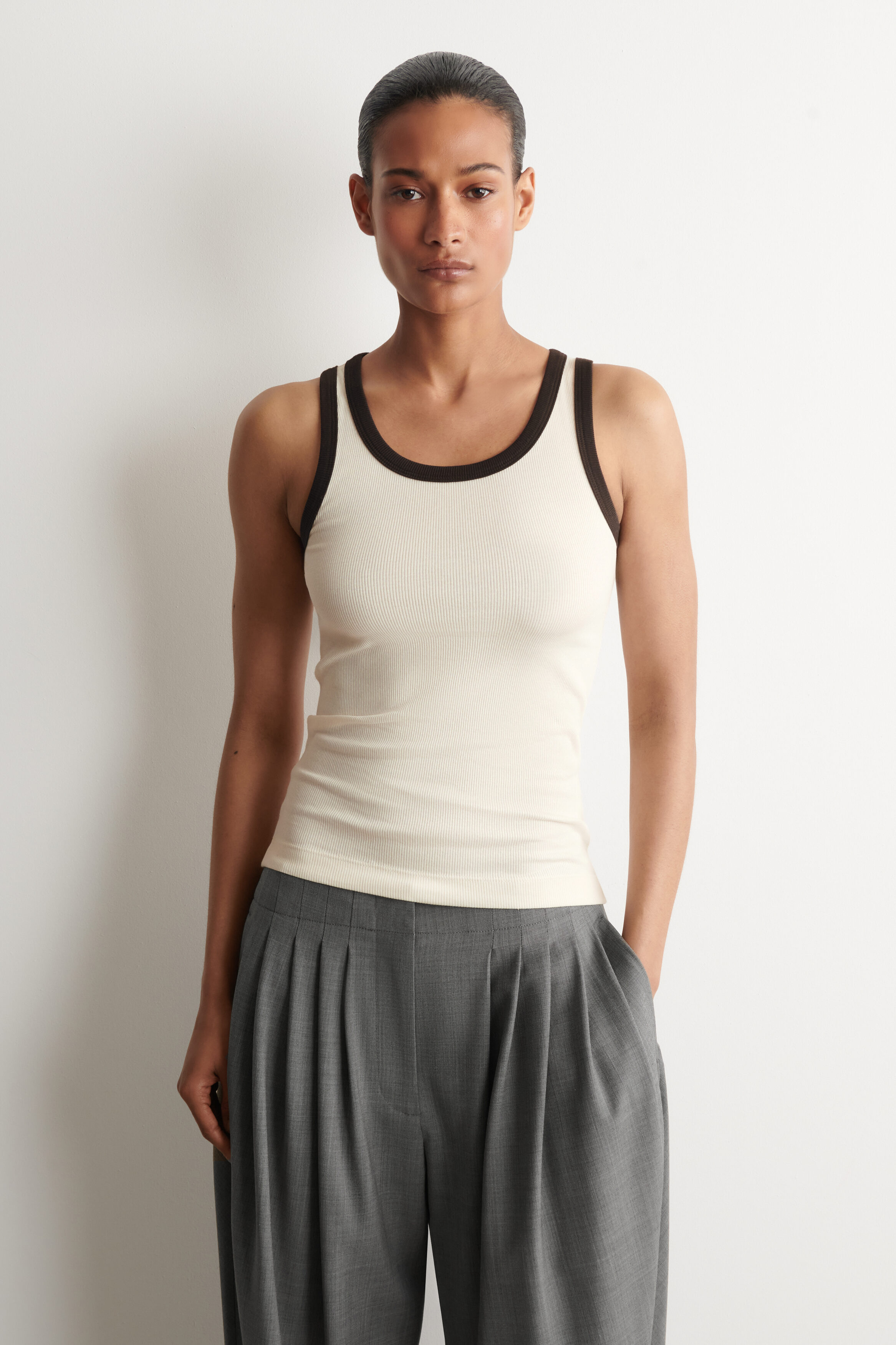 RIBBED COTTON TANK TOP - WHITE / BLACK