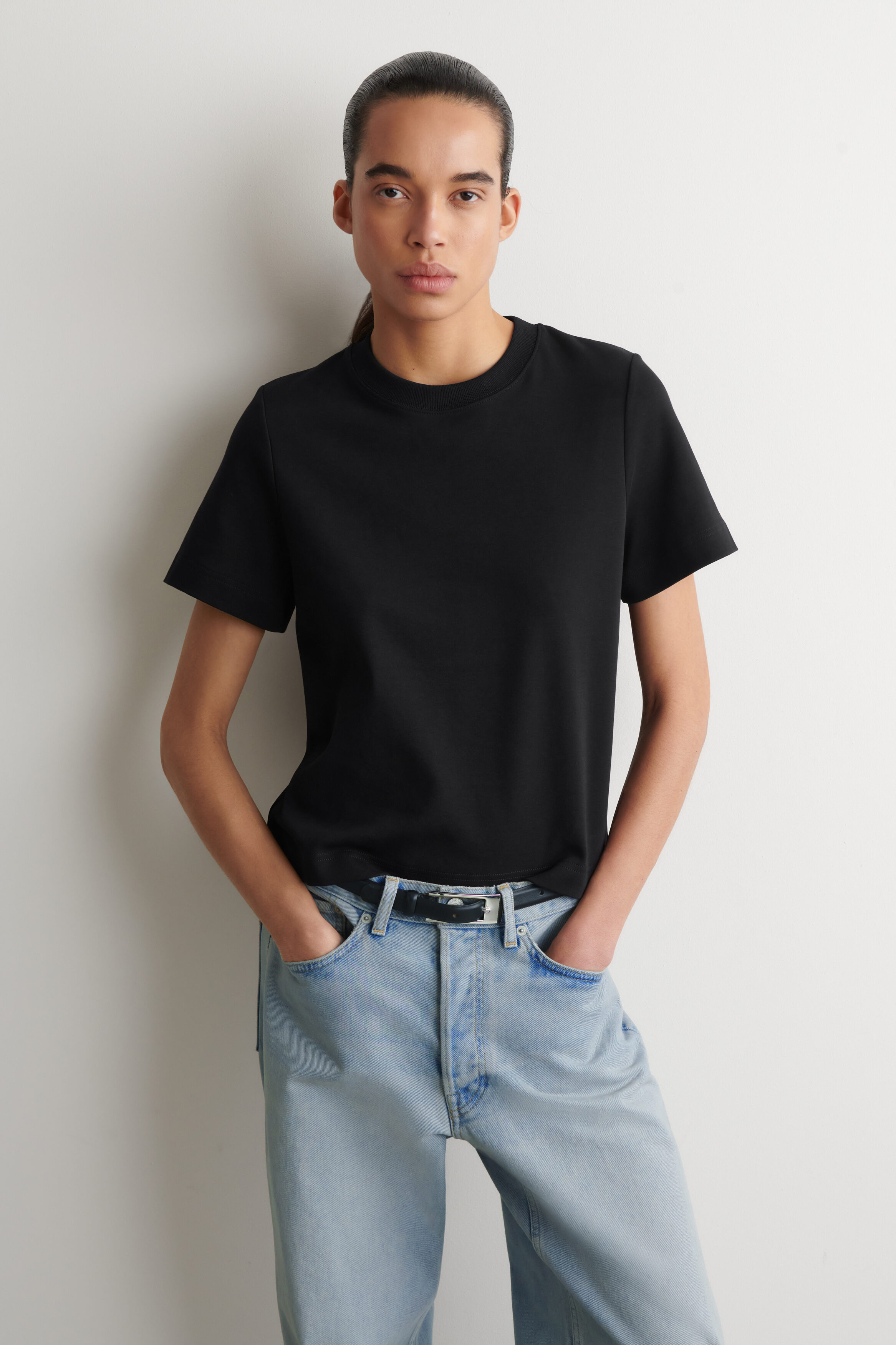 CLEAN CUT T-SHIRT - BLACK