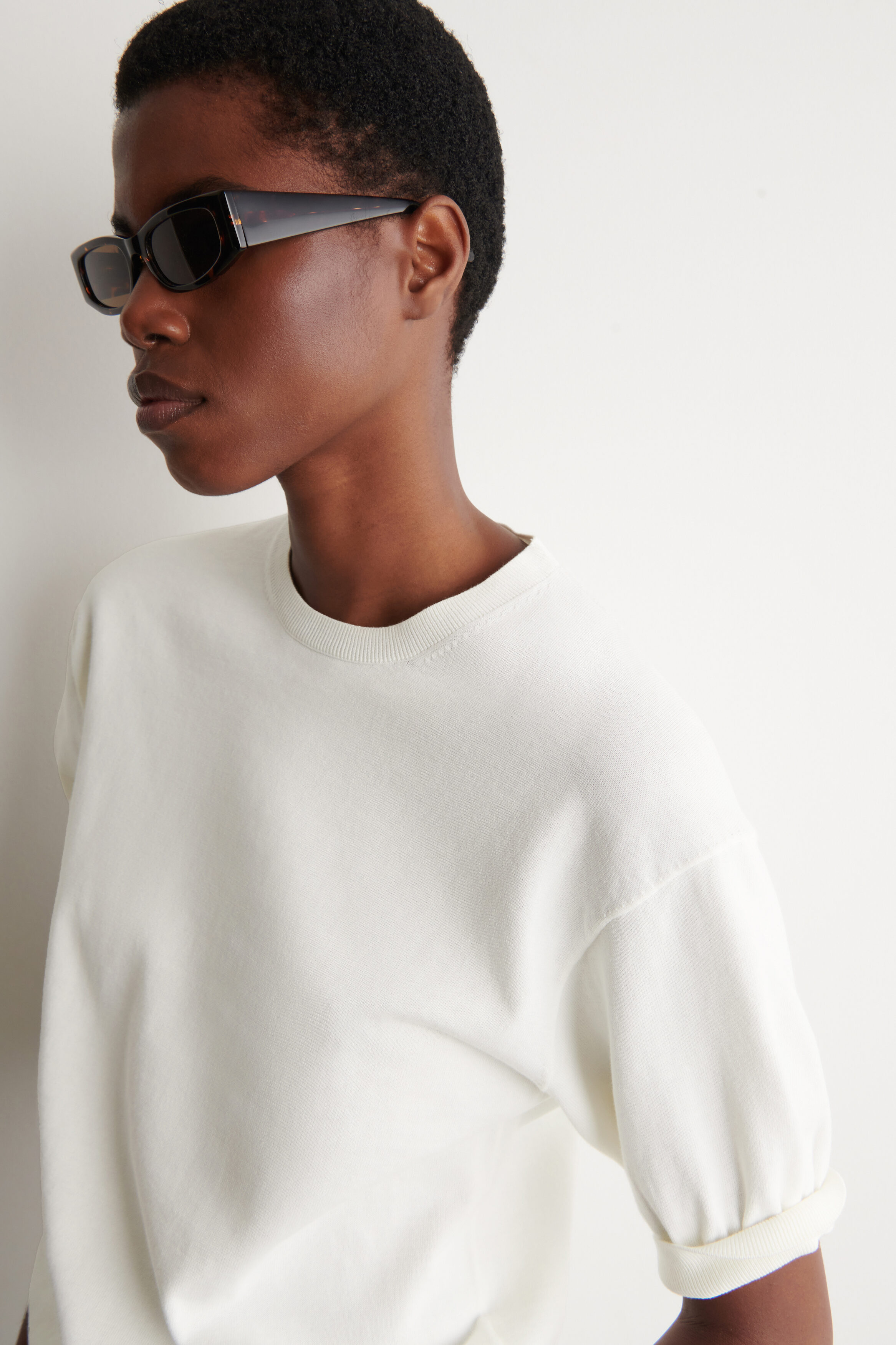 KNITTED COTTON T-SHIRT - OFF-WHITE