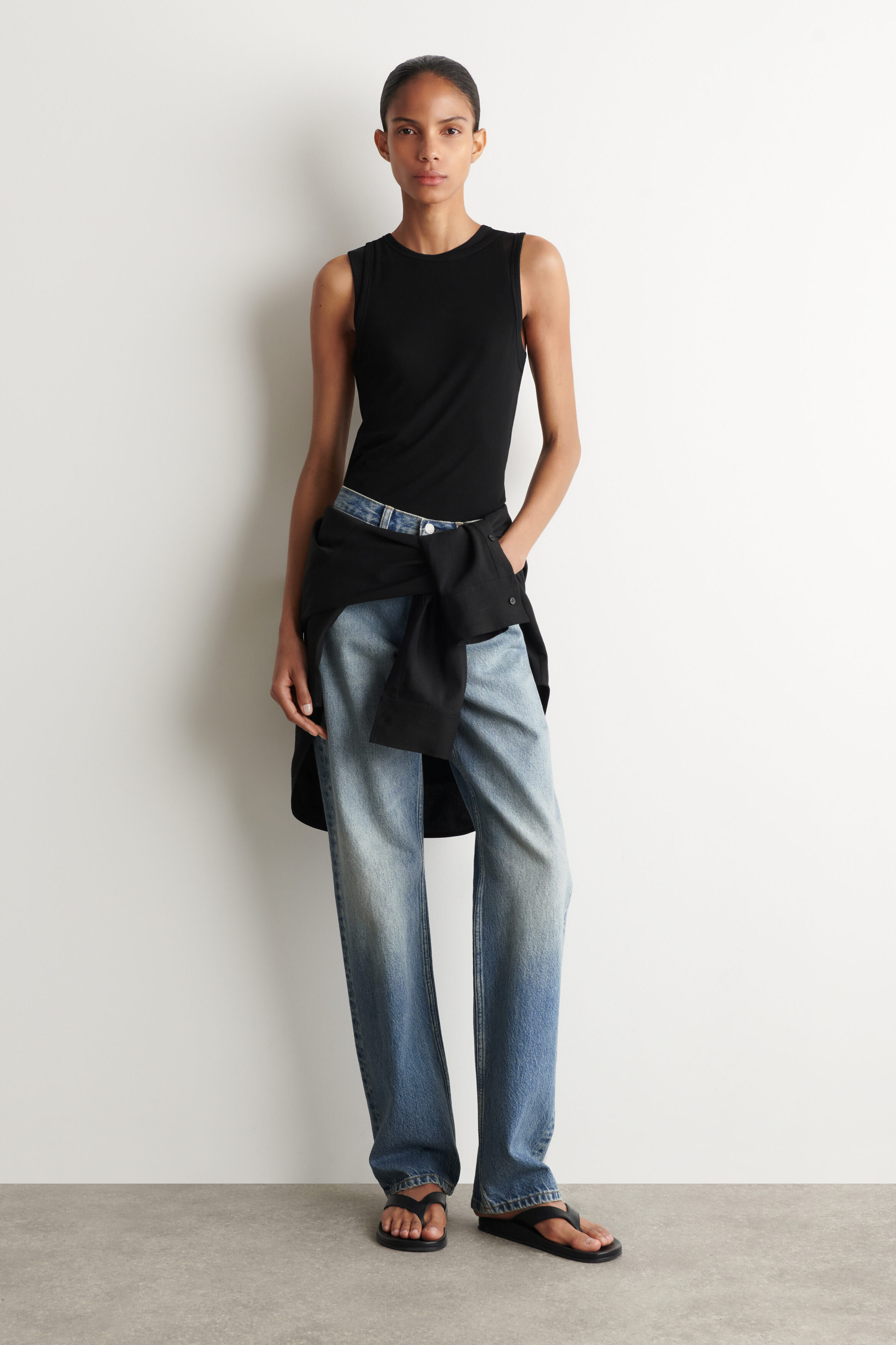 CHORD STRAIGHT-LEG JEANS - FADED BLUE