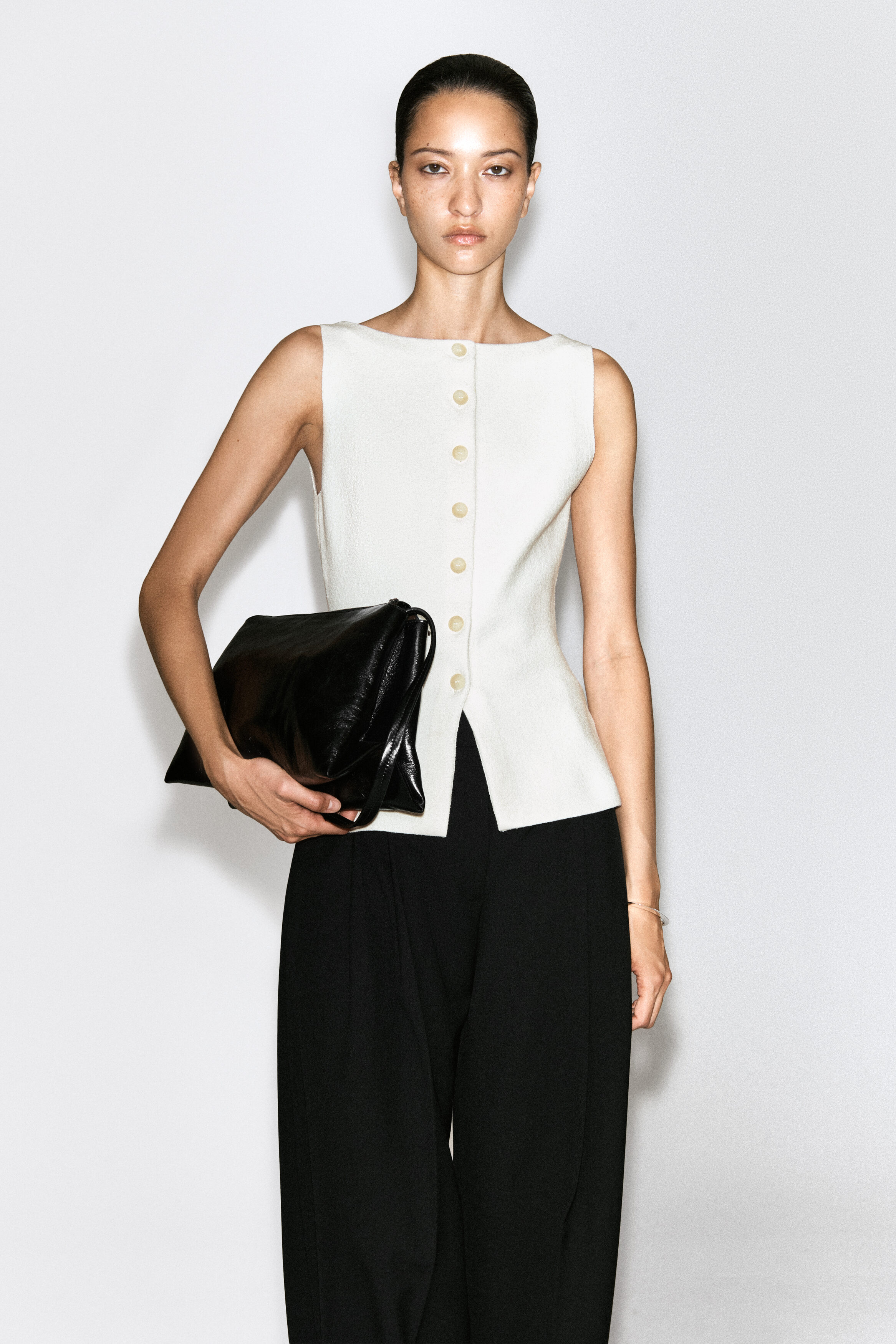 COTTON-BLEND CREPE VEST - WHITE