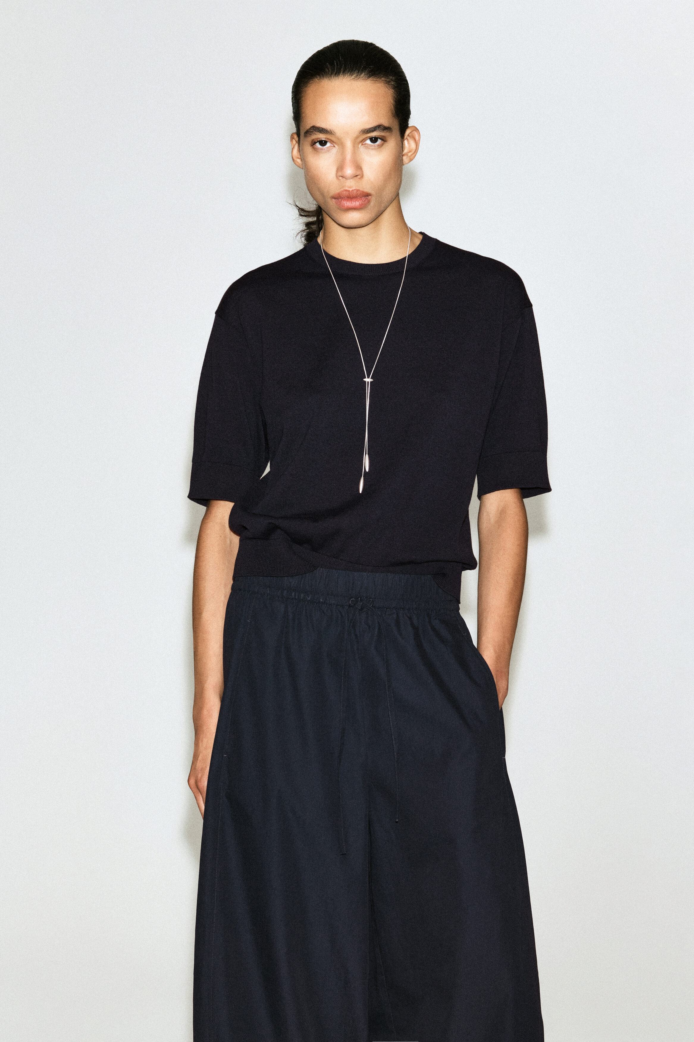 ELASTICATED BARREL-LEG PANTS - NAVY