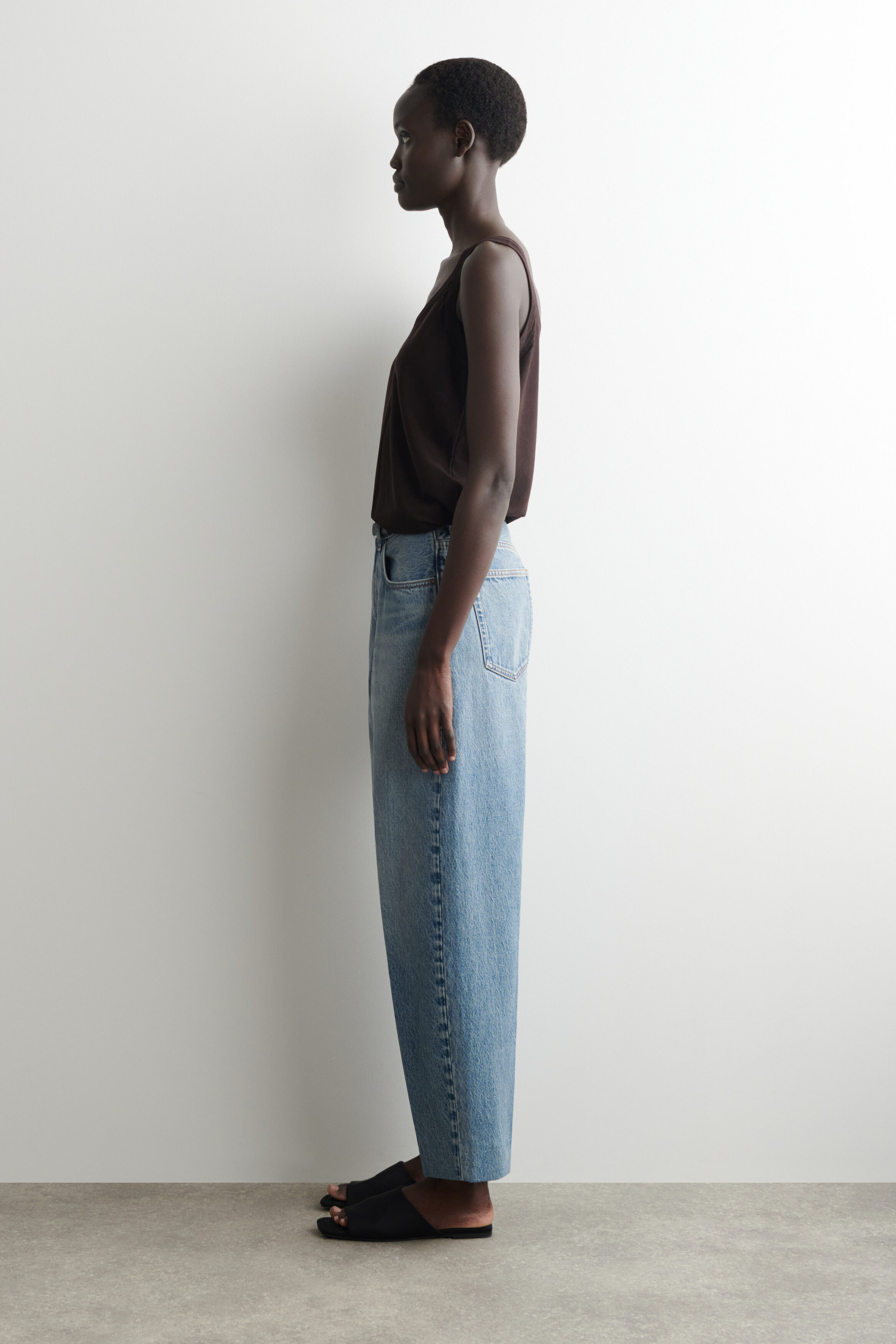UMBRA TAPERED JEANS - BLUE