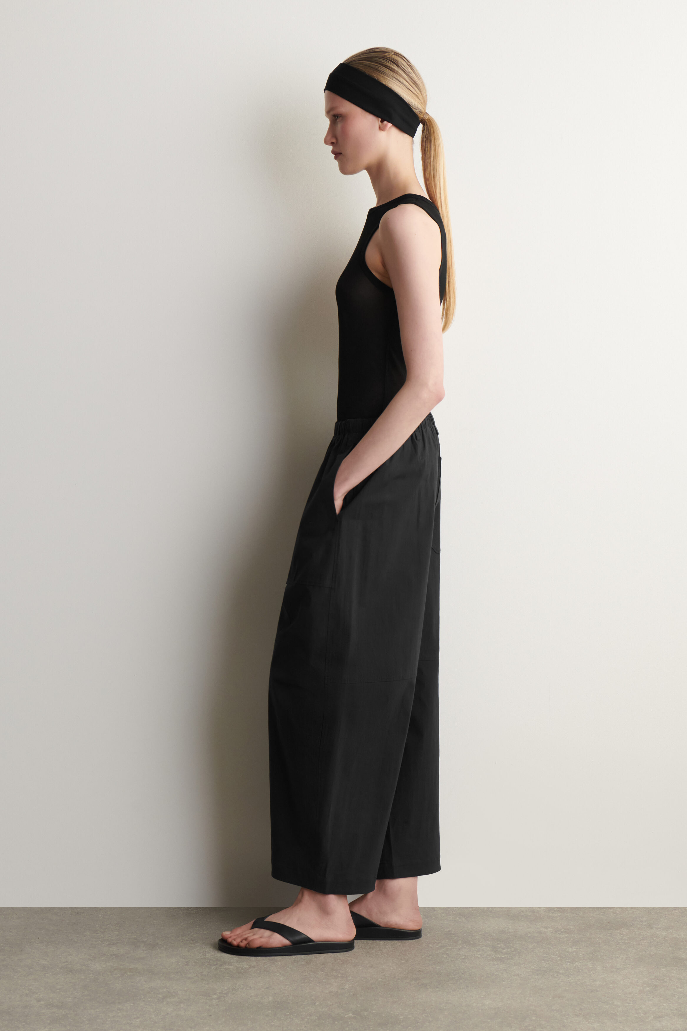 COTTON BARREL-LEG UTILITY PANTS - BLACK