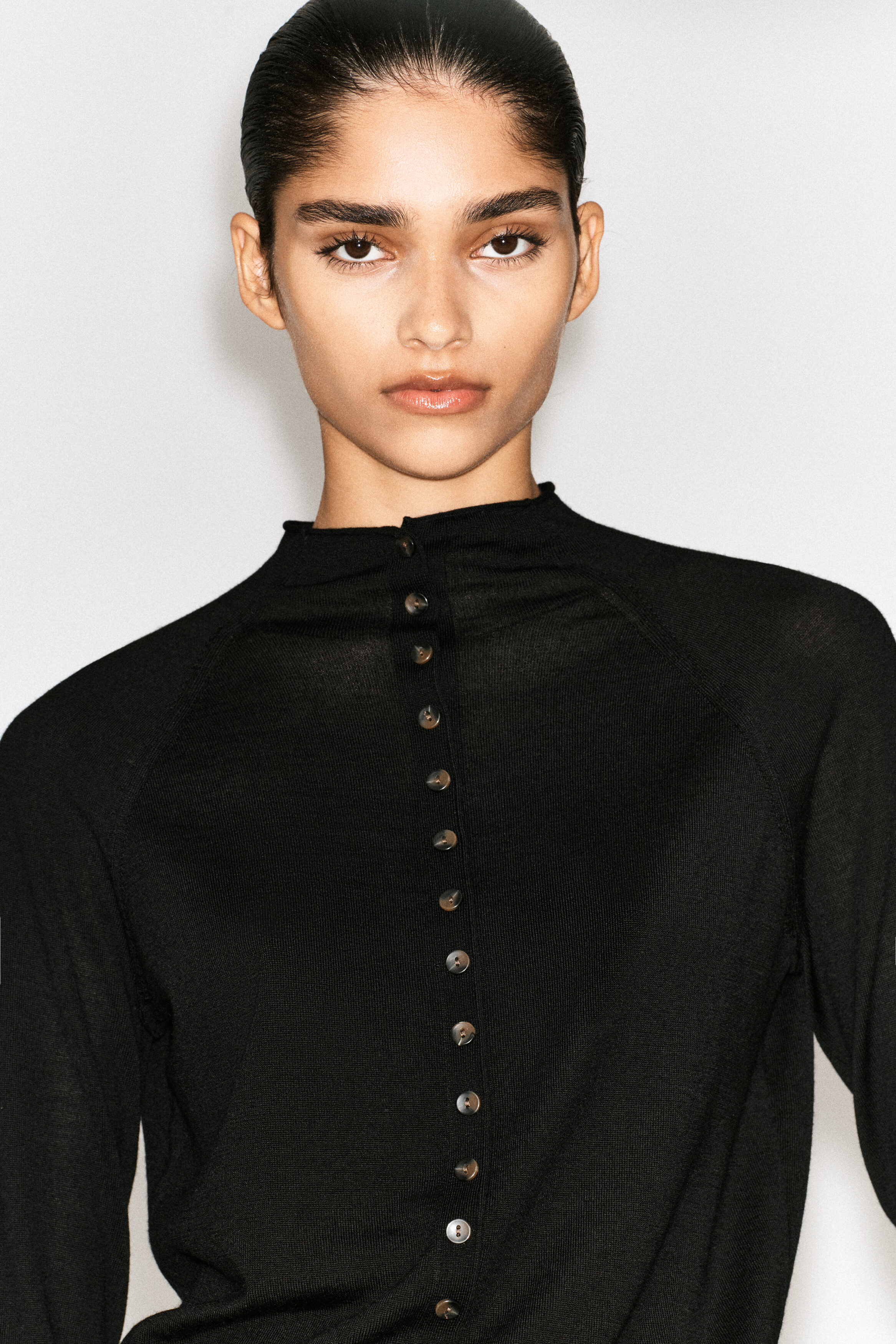 MERINO WOOL MOCK-NECK CARDIGAN - BLACK