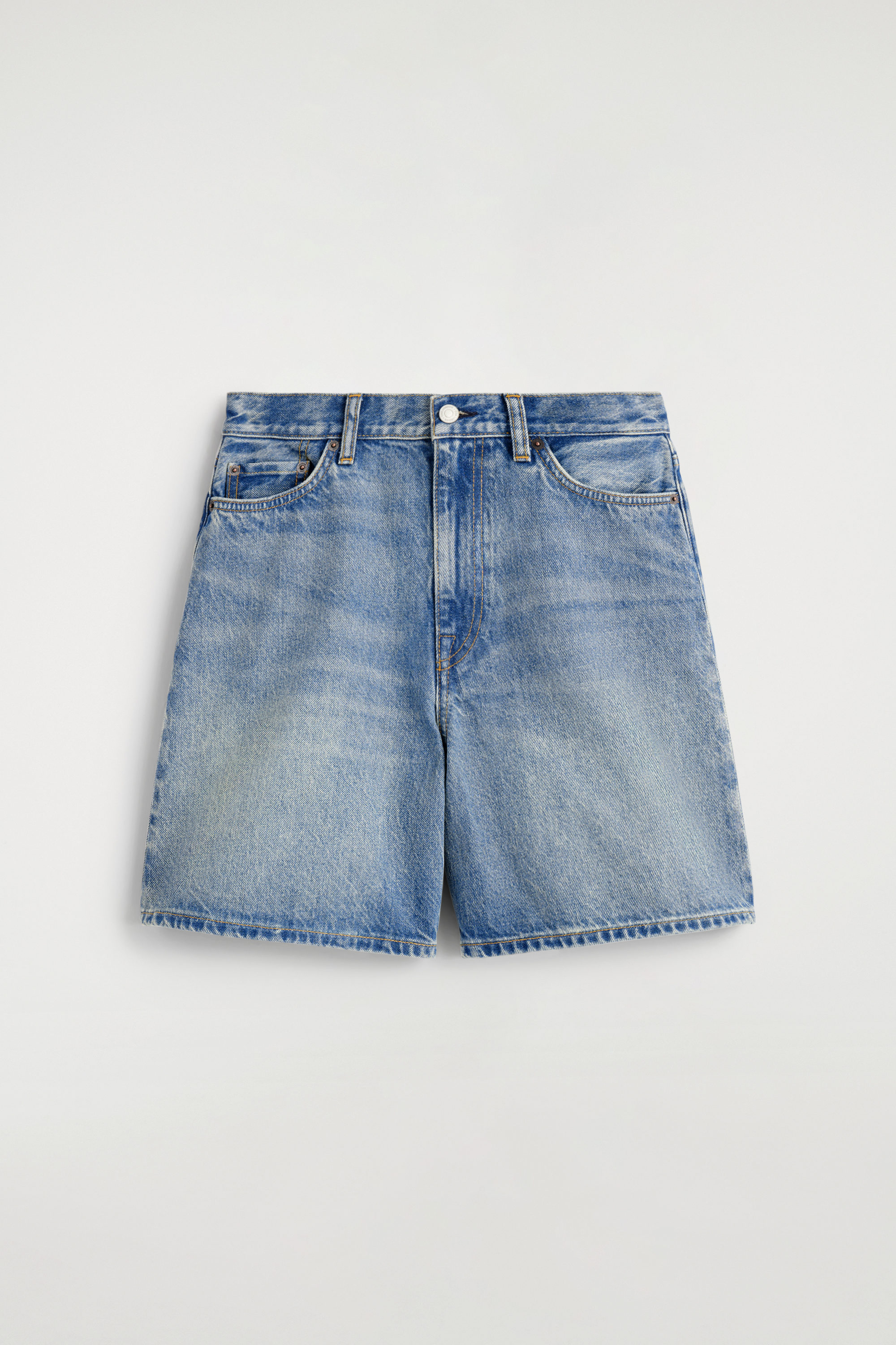 HIGH-RISE DENIM SHORTS - BLUE