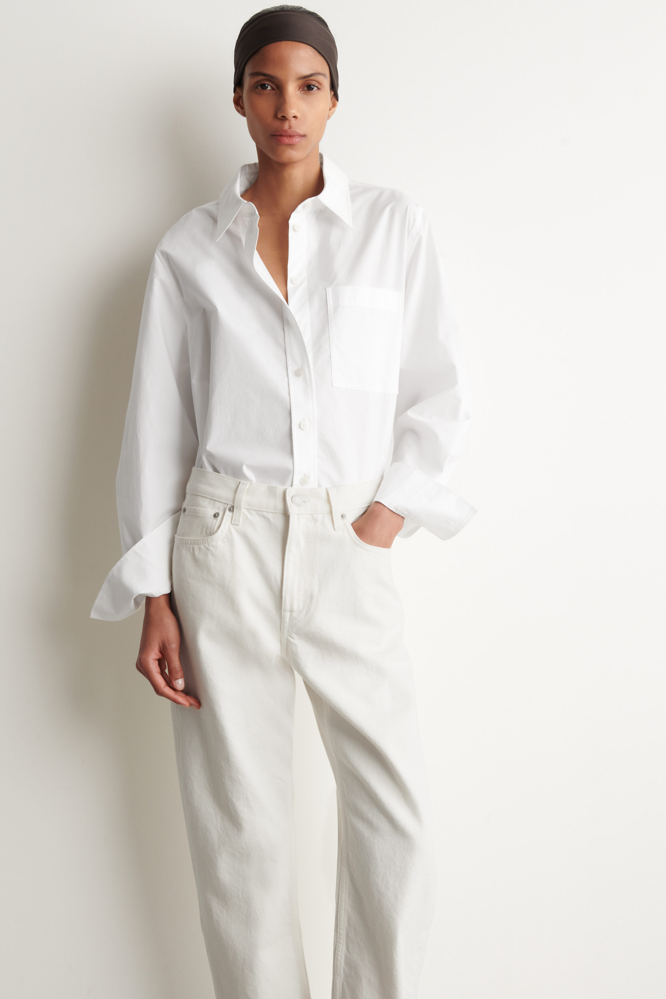 CHORD STRAIGHT-LEG JEANS - WHITE