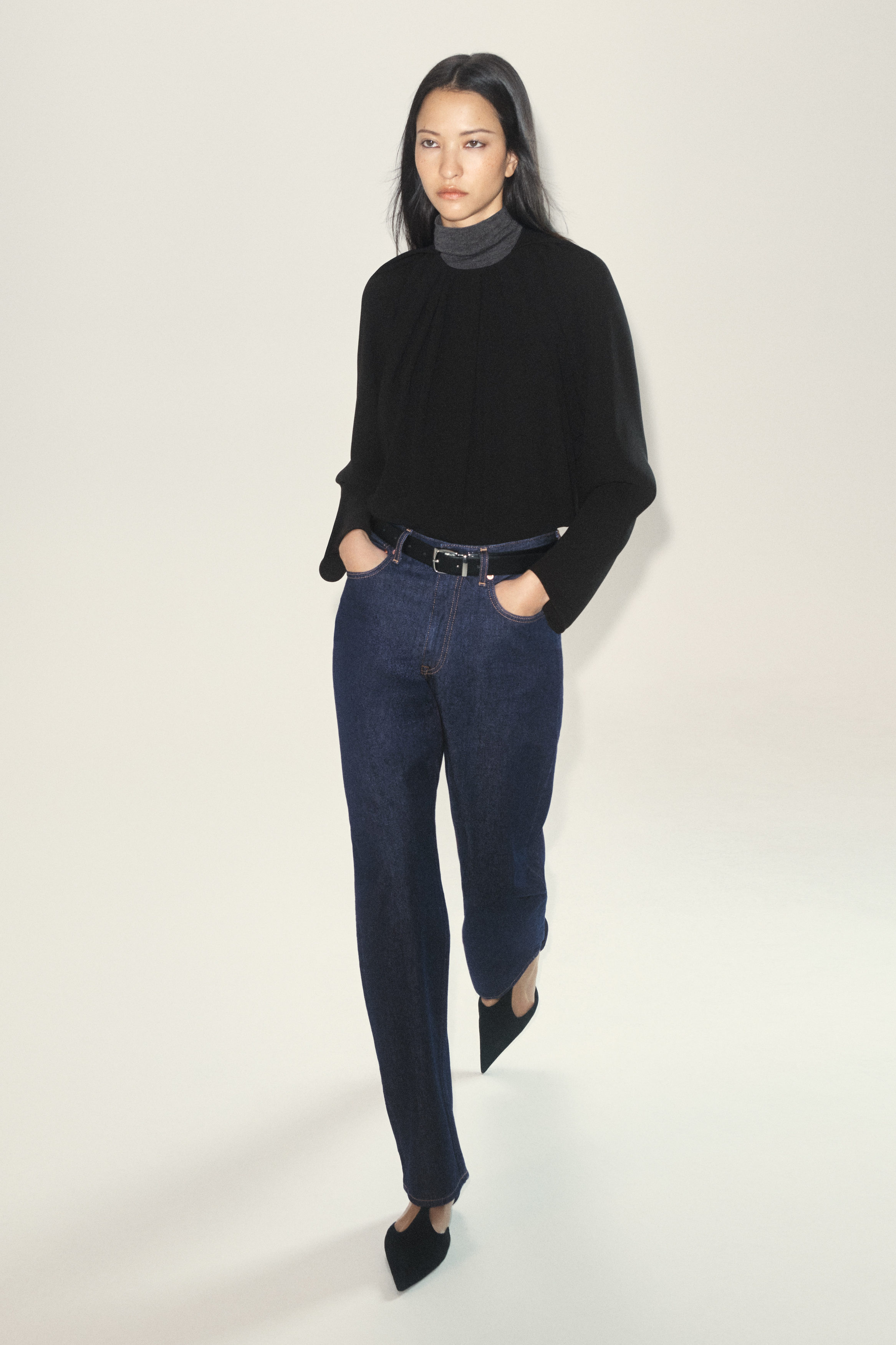 CHORD STRAIGHT-LEG JEANS - DARK INDIGO