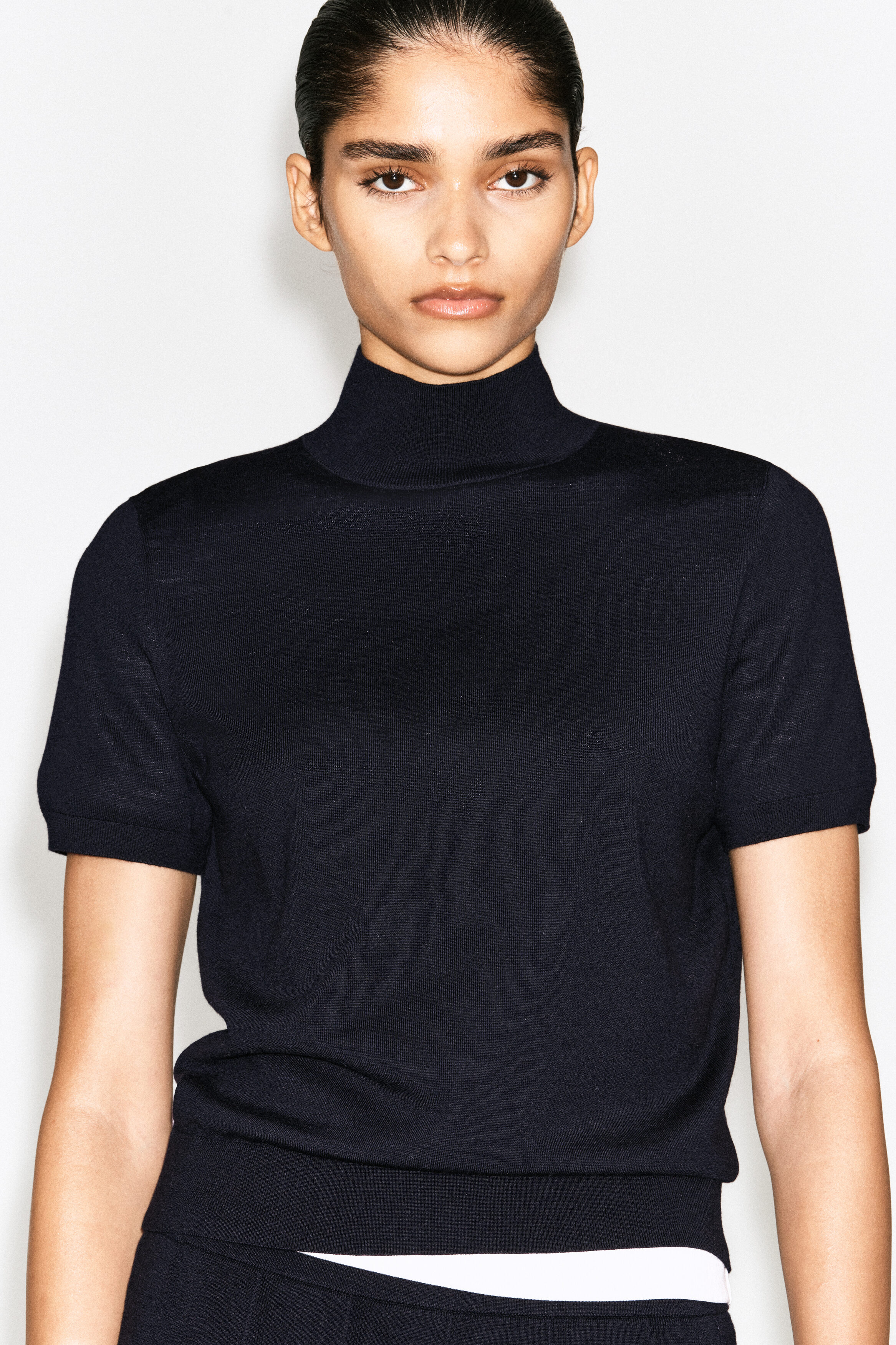 MERINO WOOL TURTLENECK TOP - NAVY