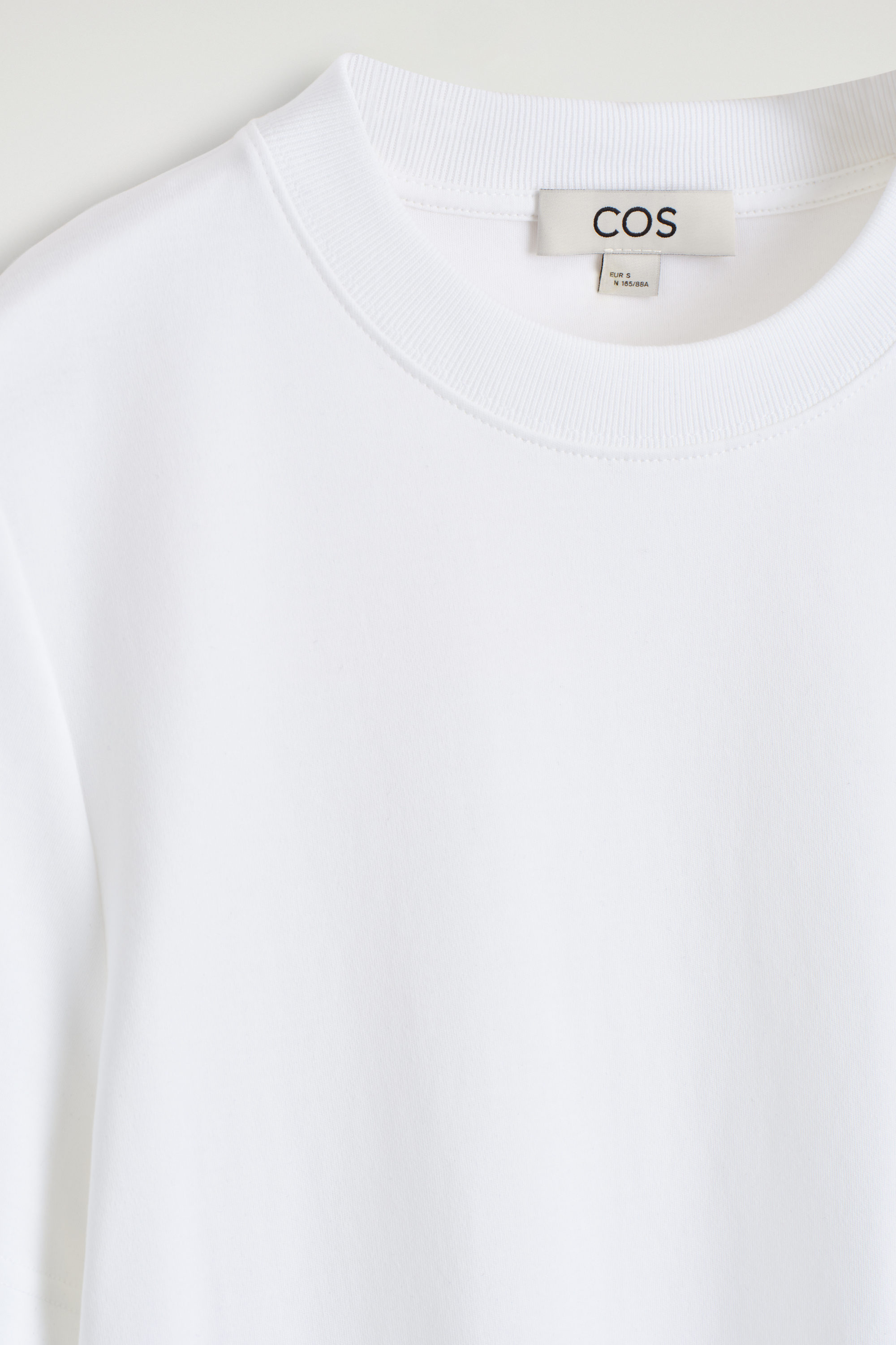 CLEAN CUT T-SHIRT - WHITE