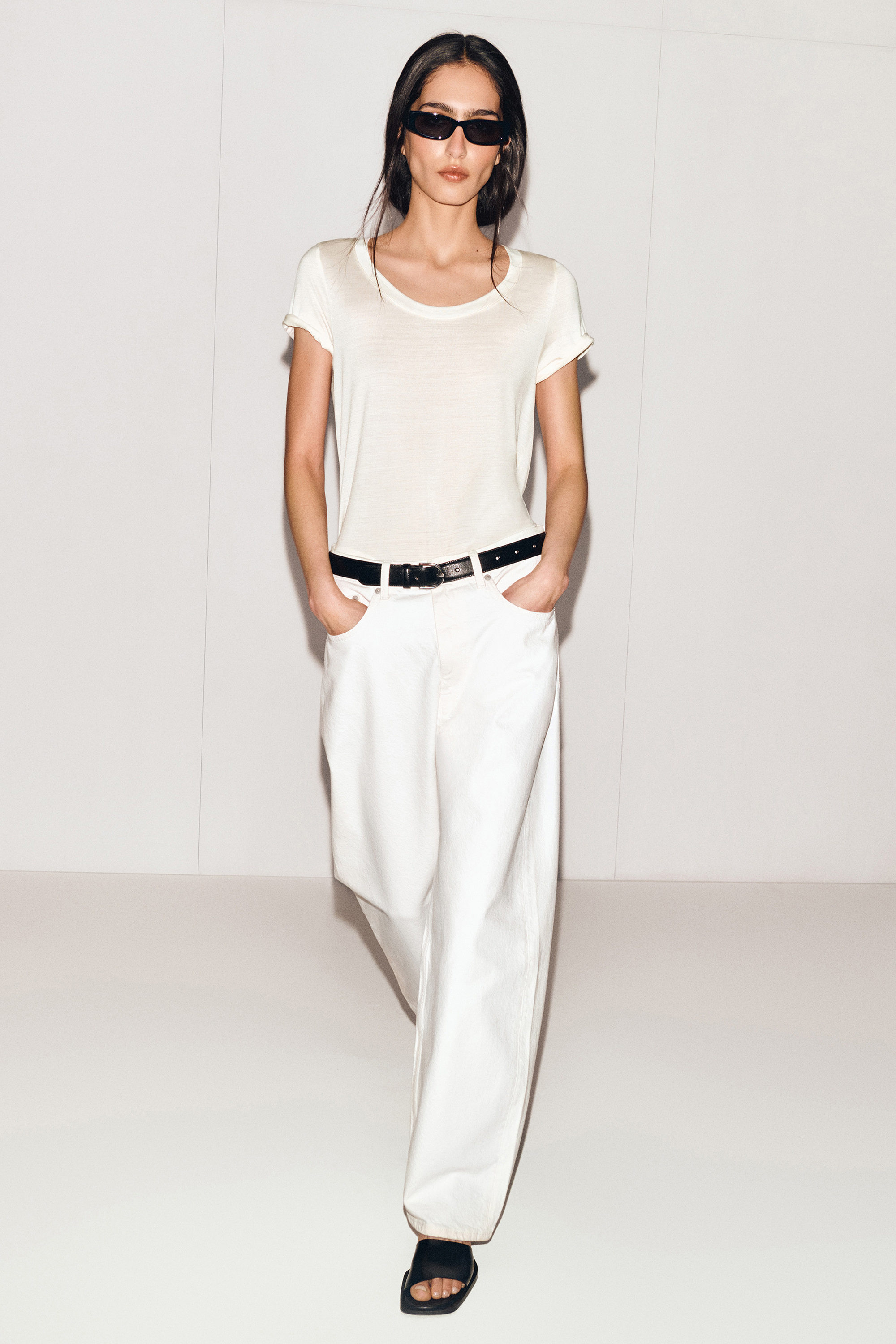 CHORD STRAIGHT-LEG JEANS - WHITE
