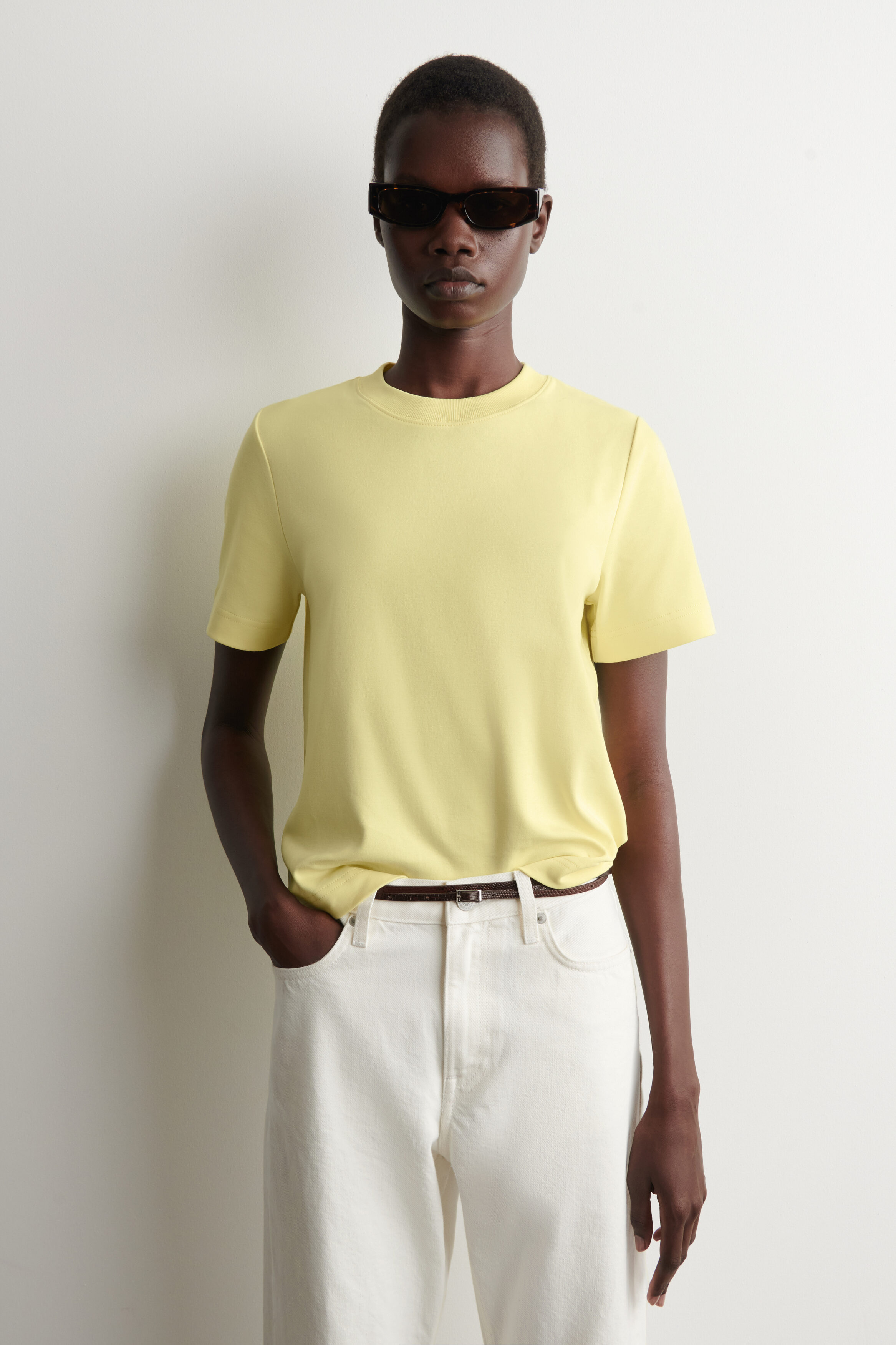 CLEAN CUT T-SHIRT - YELLOW