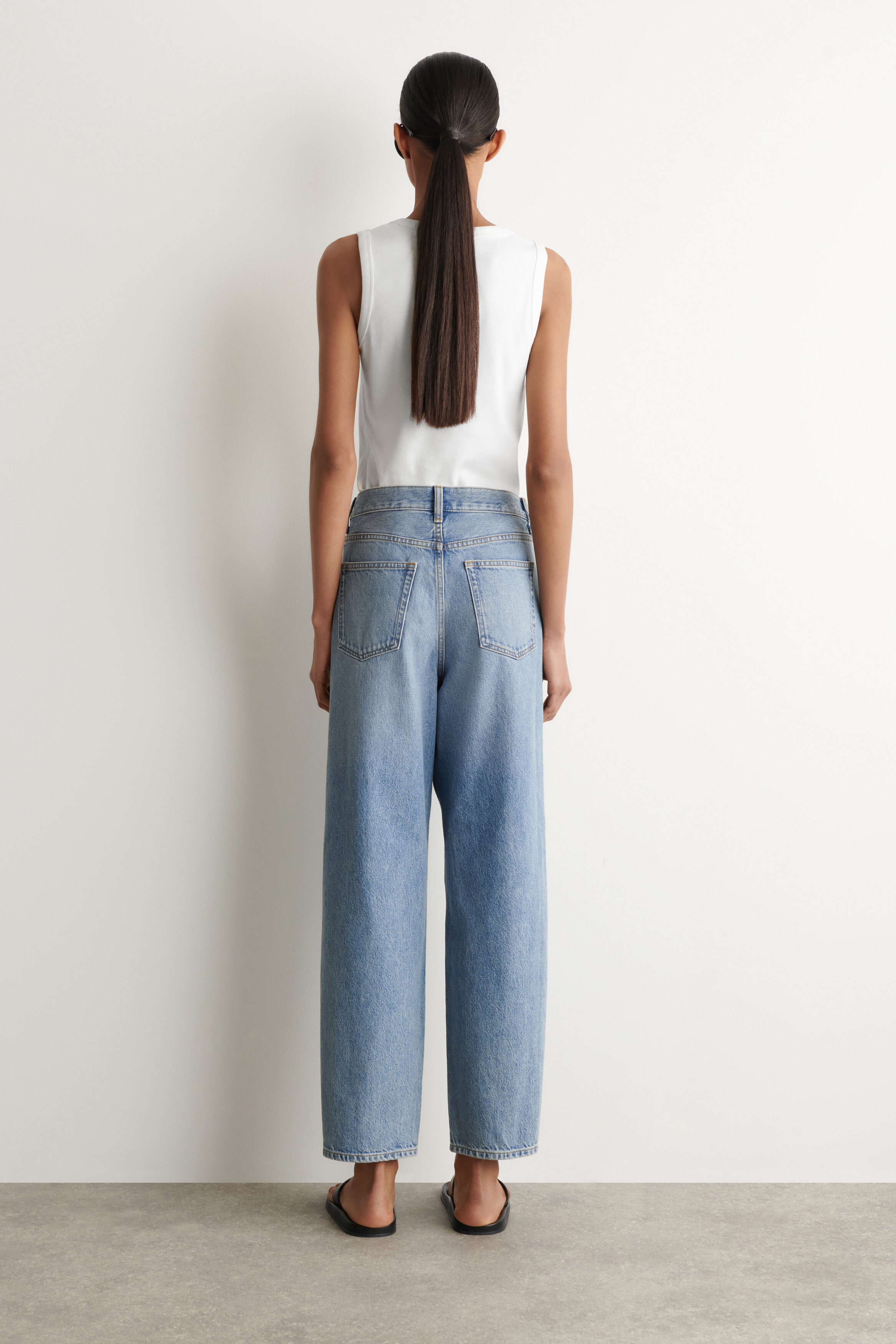 ARCH TAPERED JEANS - LIGHT BLUE