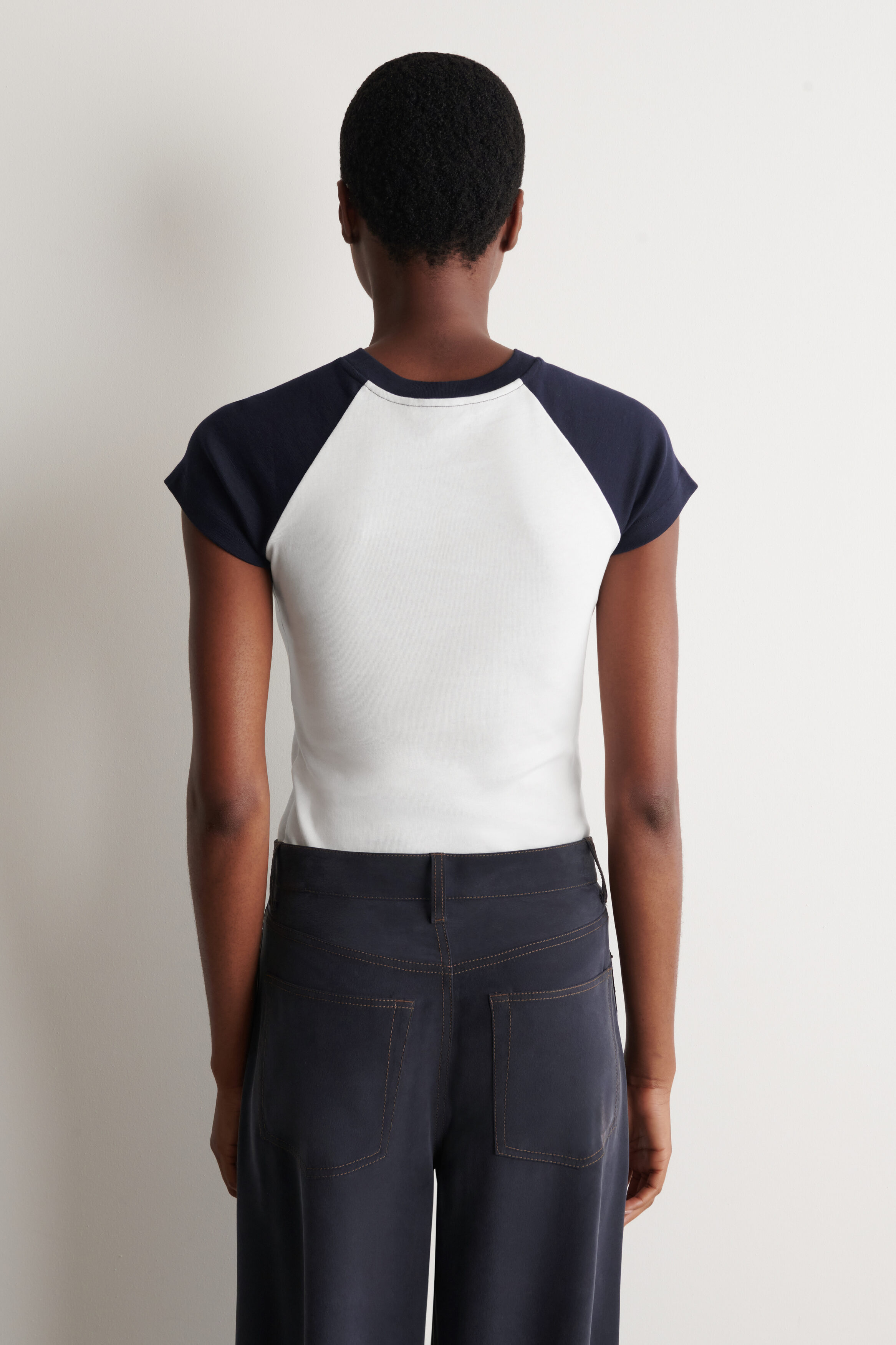SLIM COTTON RAGLAN T-SHIRT - WHITE / NAVY