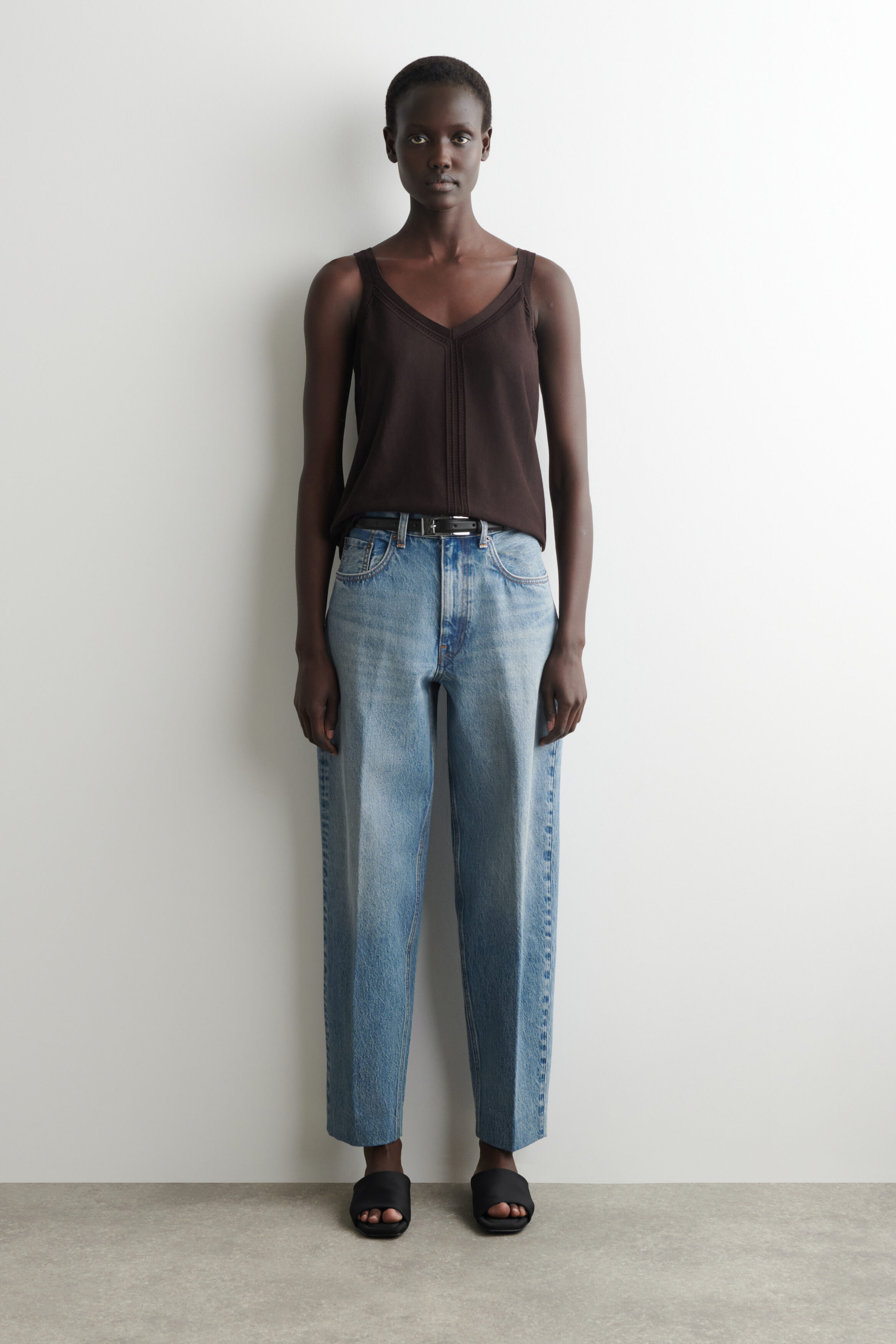UMBRA TAPERED JEANS - BLUE