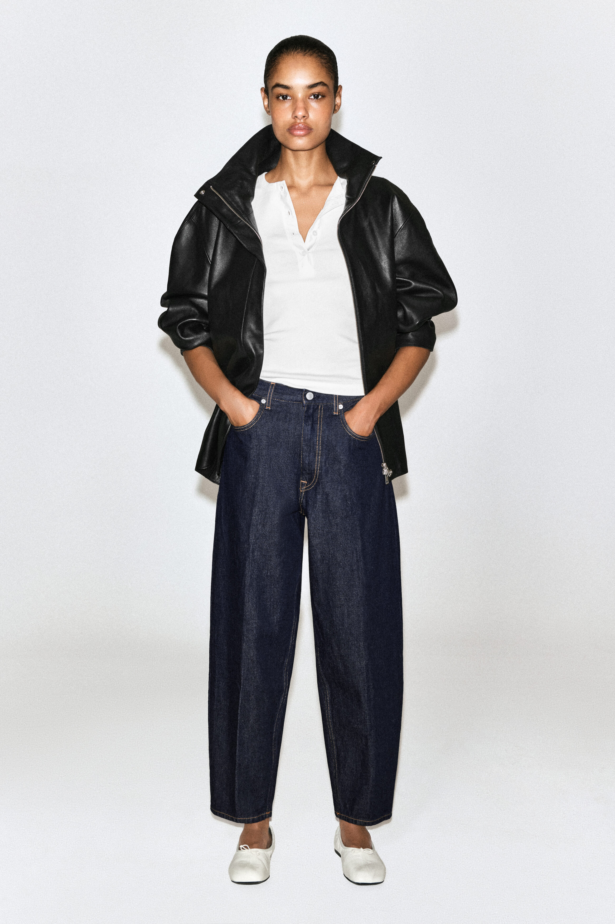 UMBRA TAPERED JEANS - INDIGO