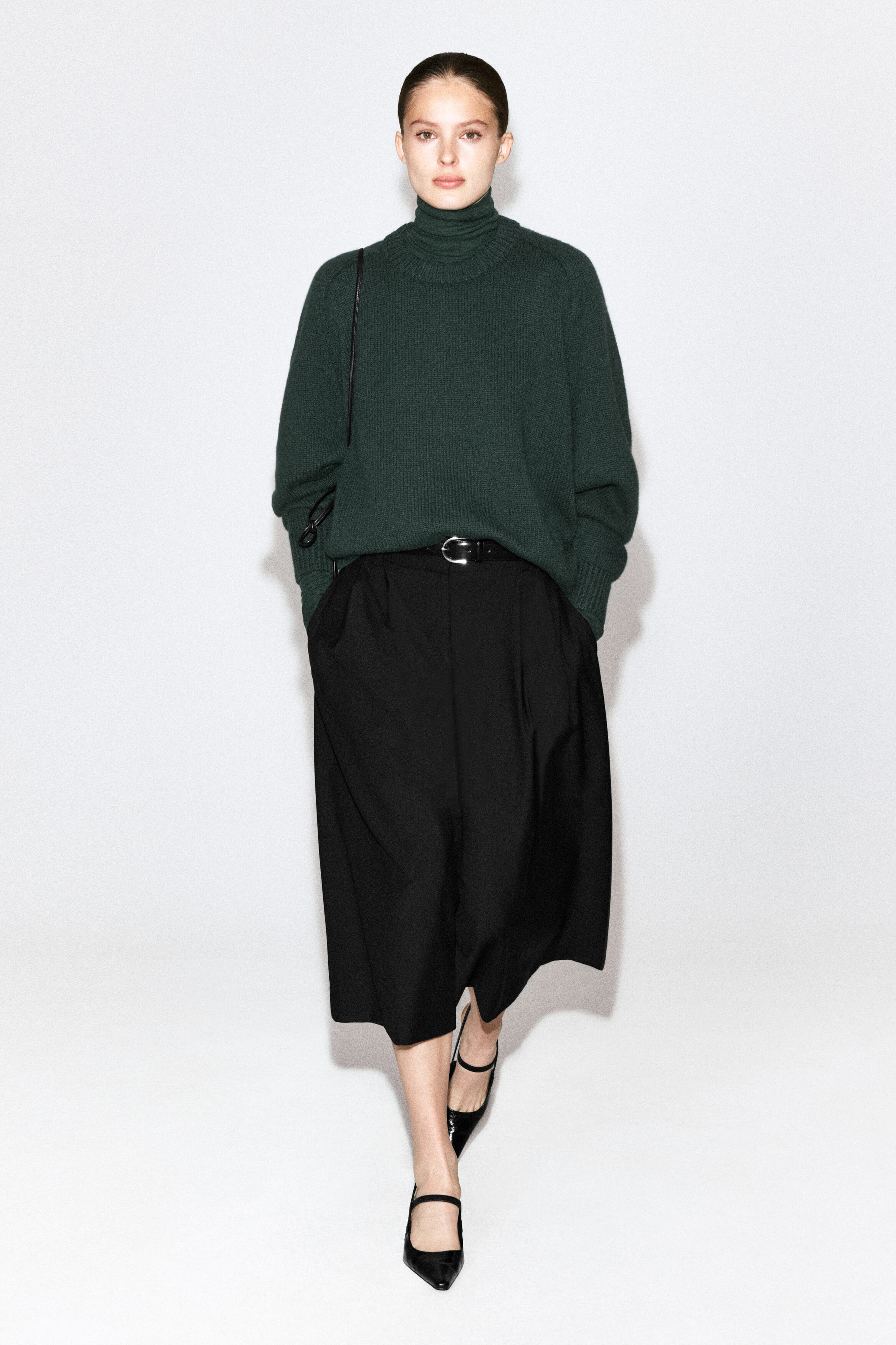 ROUNDED CASHMERE CREW-NECK JUMPER - DARK GREEN