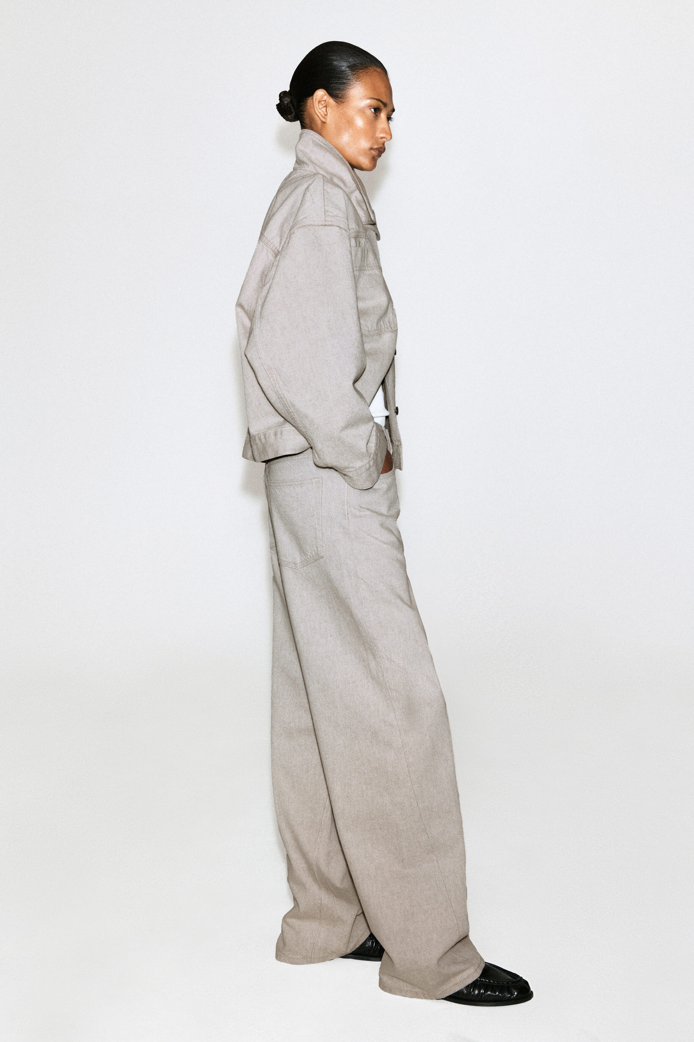 FACADE STRAIGHT-LEG JEANS - TAUPE