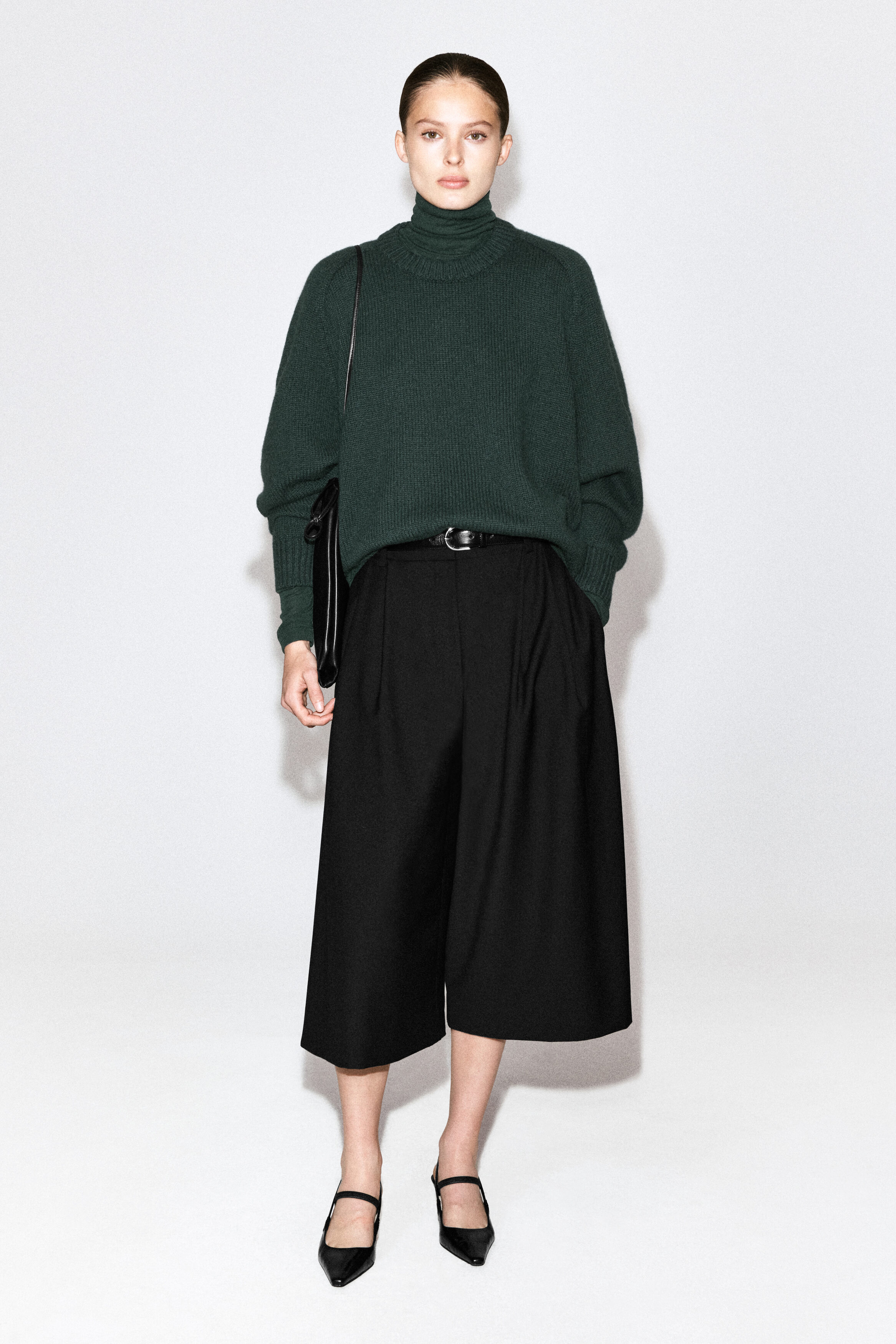 ROUNDED CASHMERE CREW-NECK JUMPER - DARK GREEN